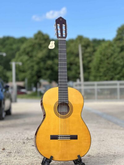 YAMAHA CG142S Natural