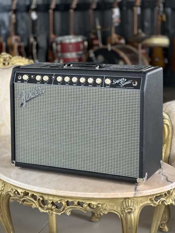 FENDER Super-Sonic 22 Combo Black 22W