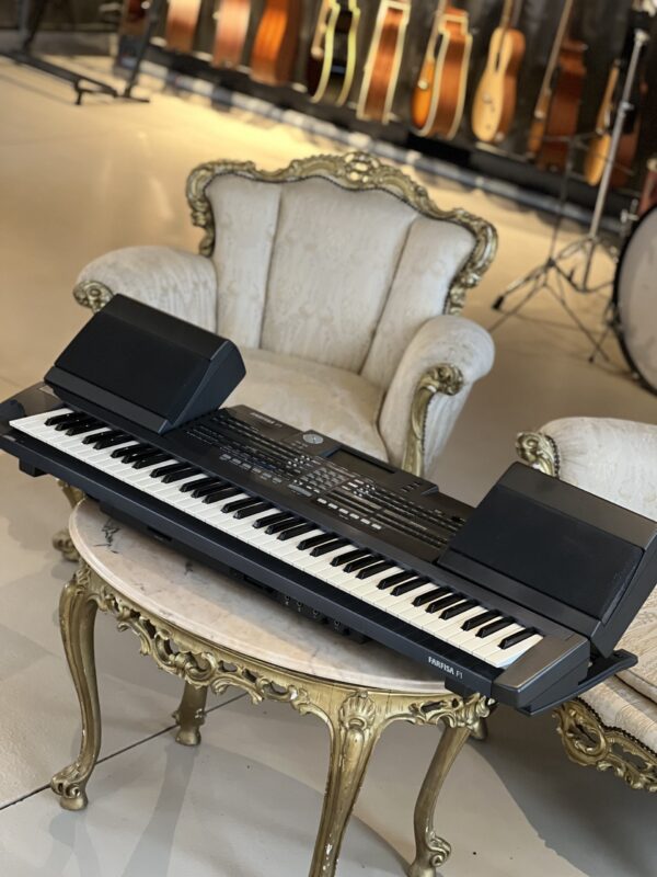 Farfisa F1