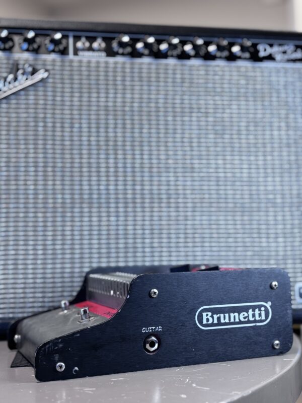BRUNETTI Overtone Ground Tube Preamp/Booster - immagine 3