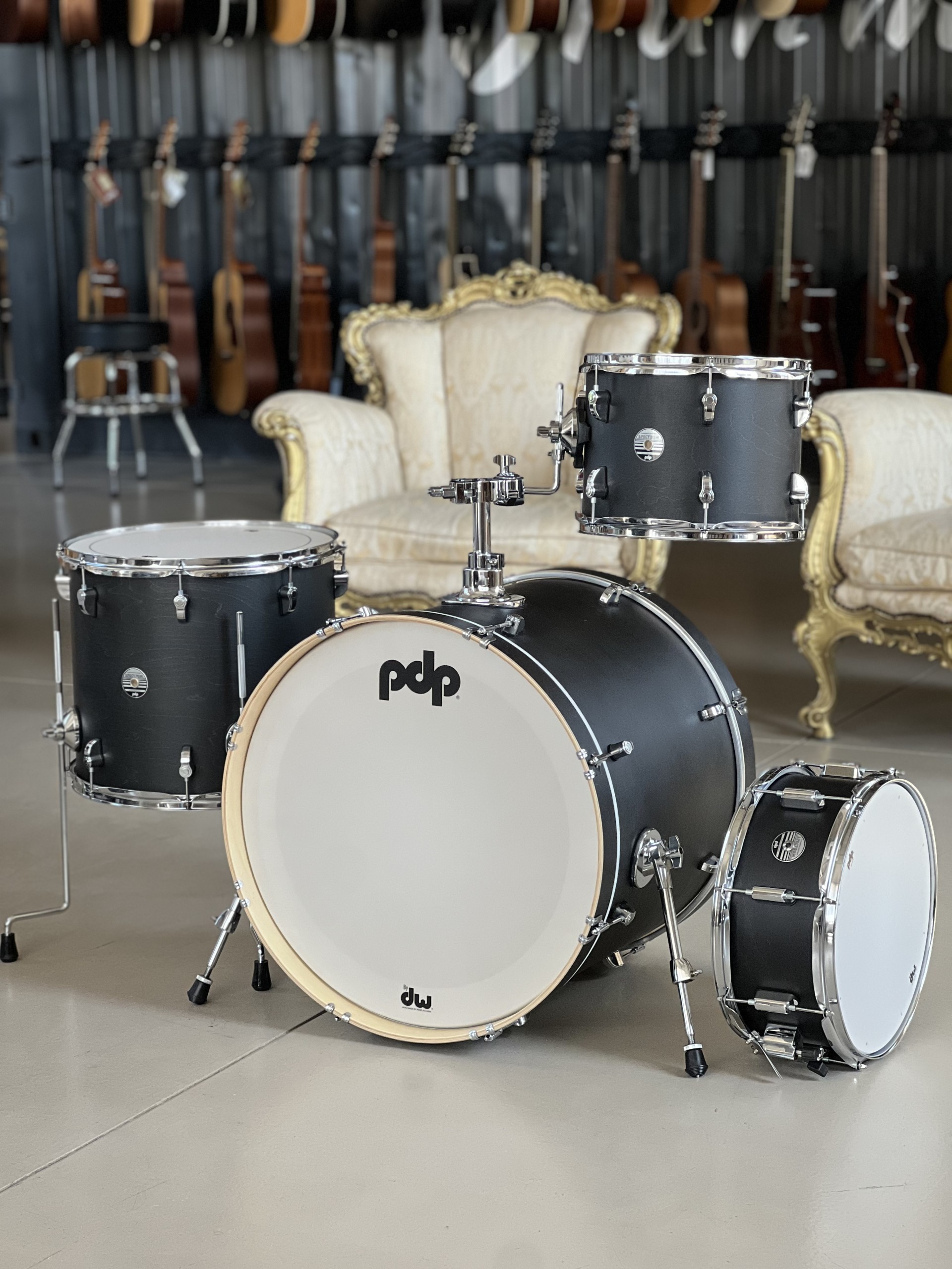 PDP by DW Spectrum Rock Kit 4pcs - Ebony Satin
