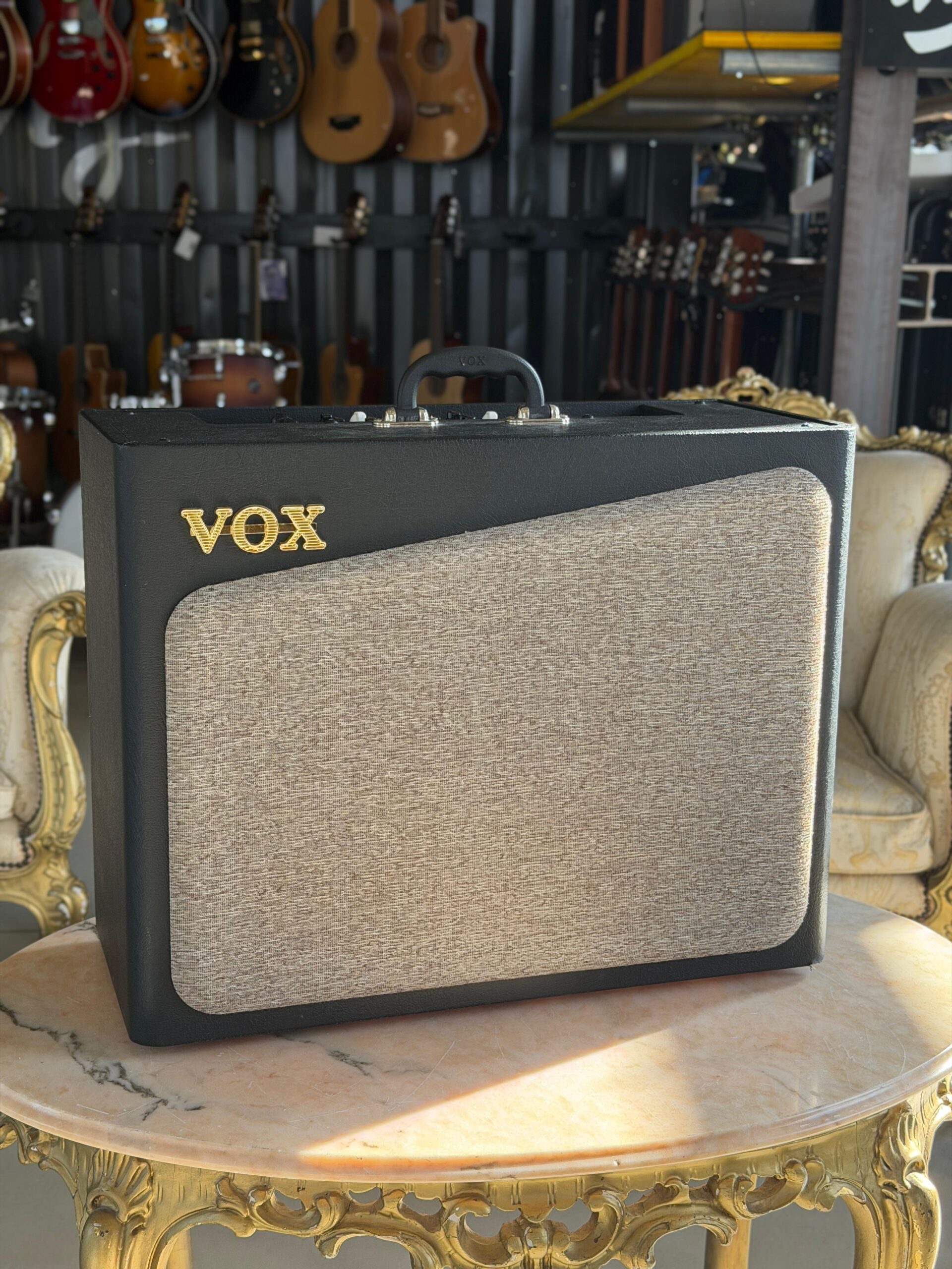 VOX AV60