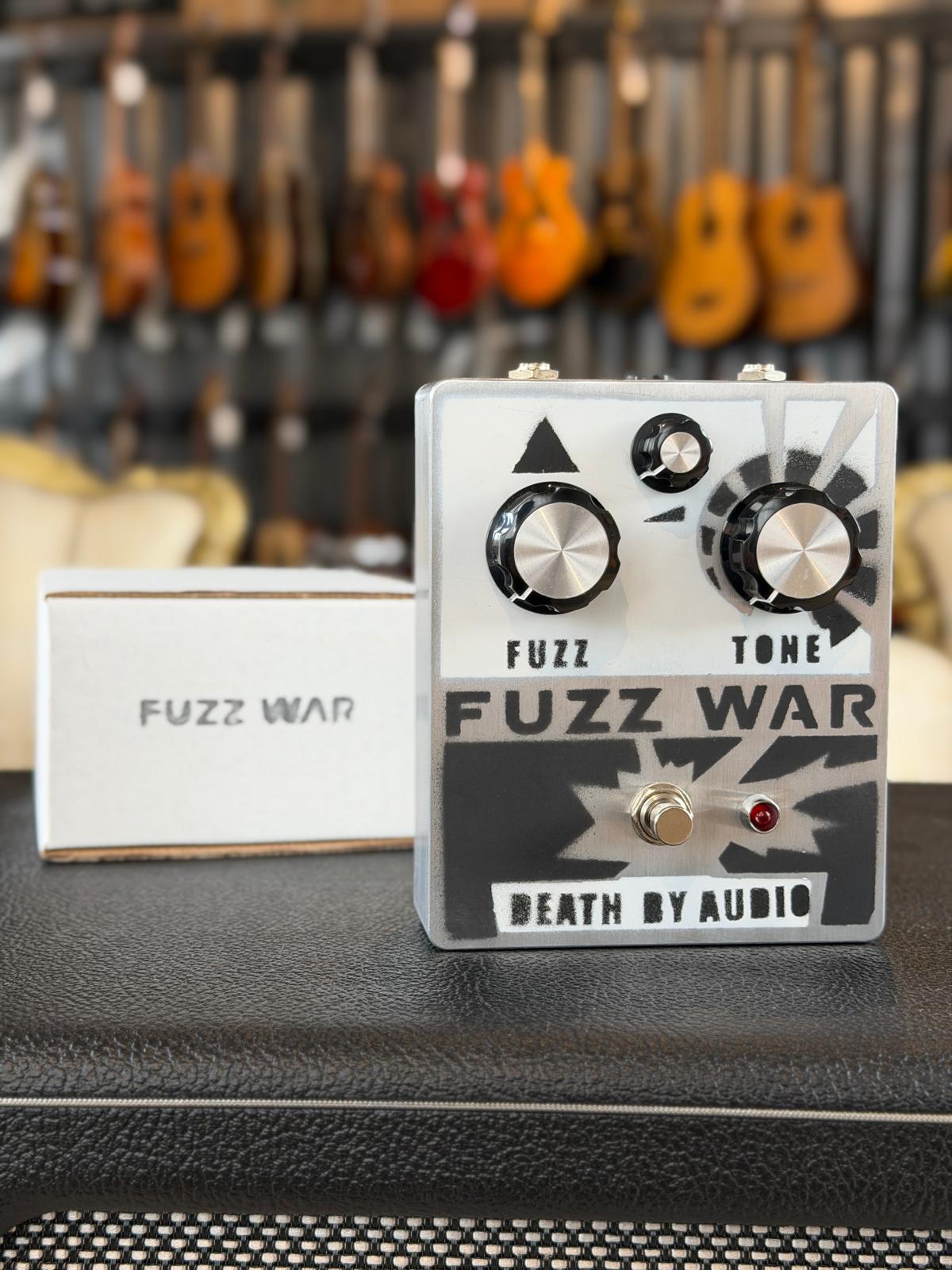 DEATH BY AUDIO Fuzz War