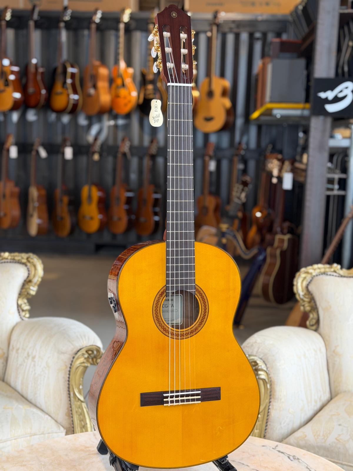YAMAHA TransAcoustic CG-TA Natural