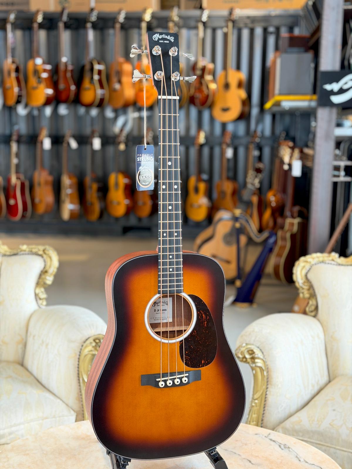 MARTIN DJR-10E Bass Sunburst