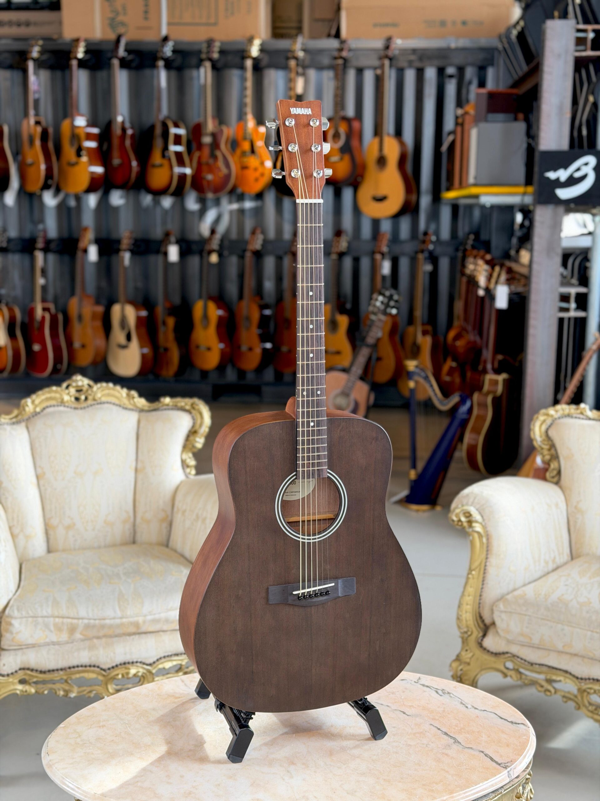 YAMAHA F400 Smoky Black