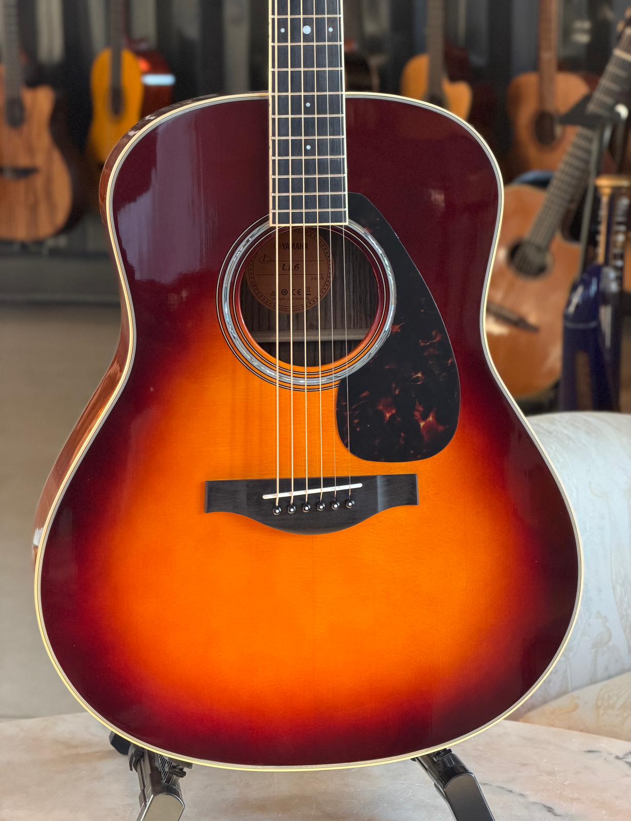 Yamaha LL6 ARE Sunburst - immagine 3