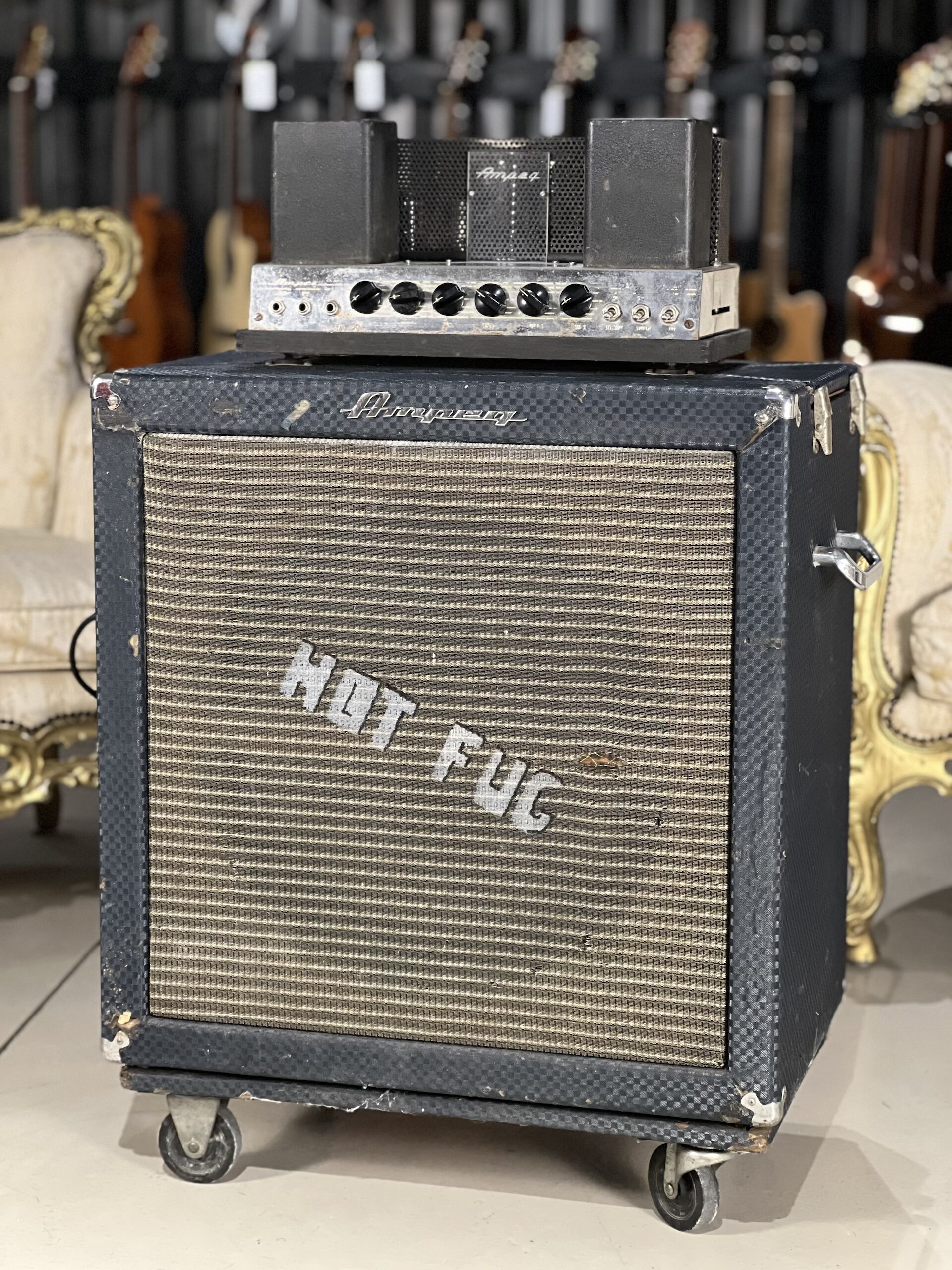 Ampeg B-18-N Portaflex 1964-1966 (RENT ONLY)
