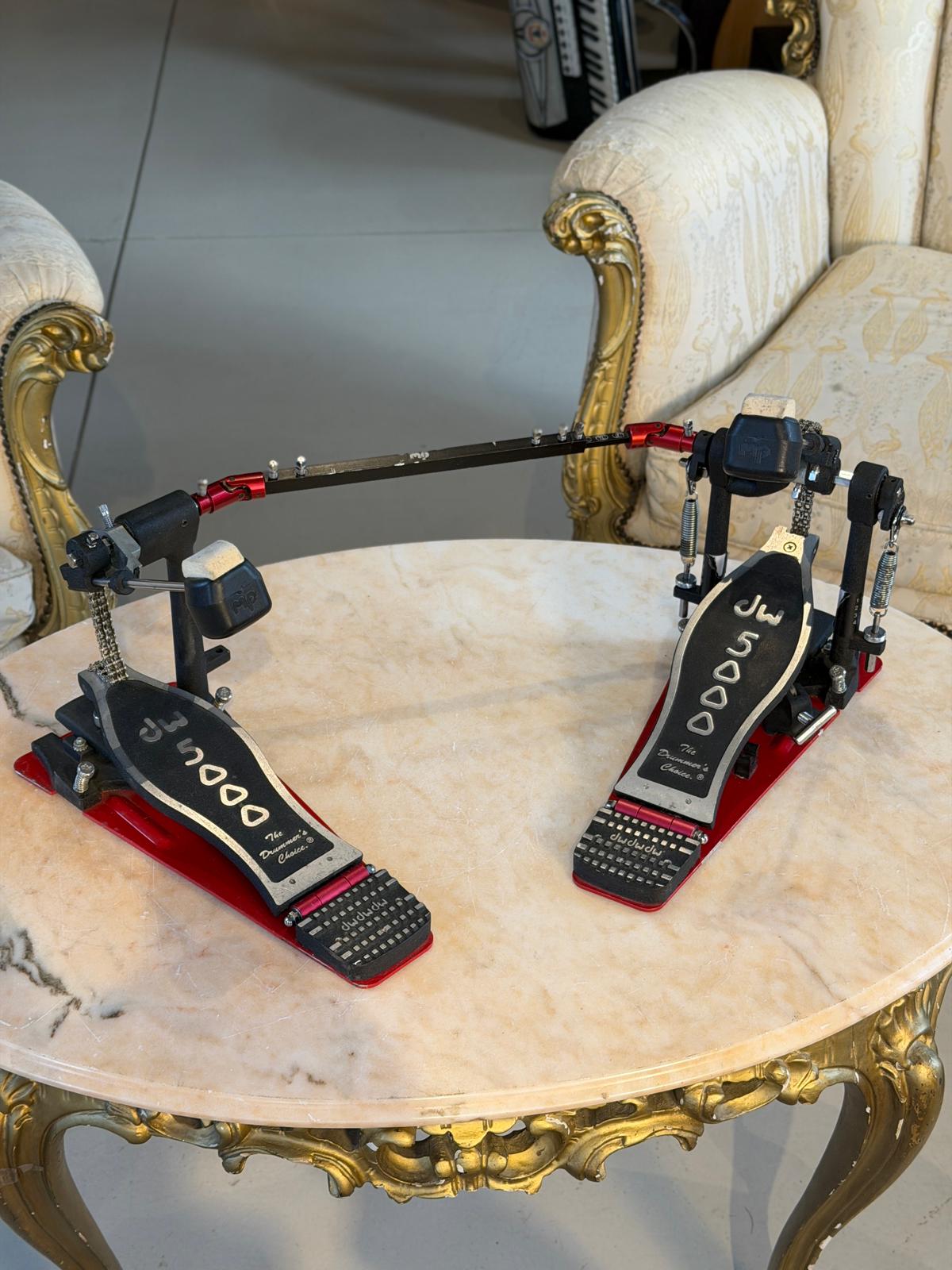 DW 5002 Accelerator Double Bass Drum Pedal