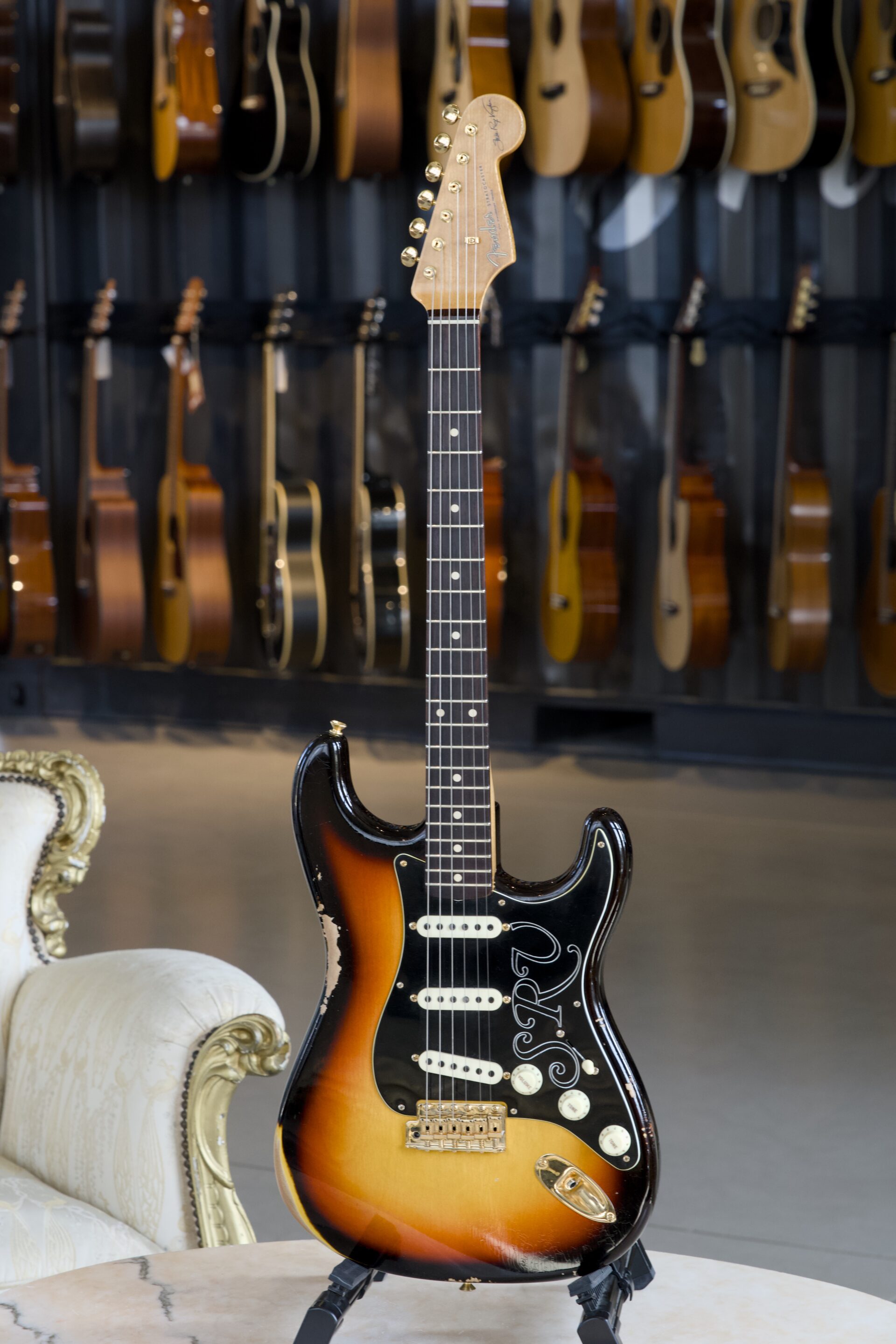 Fender Custom Shop Stevie Ray Vaughan Signature Strato Relic Faded 3 Color Sunburst
