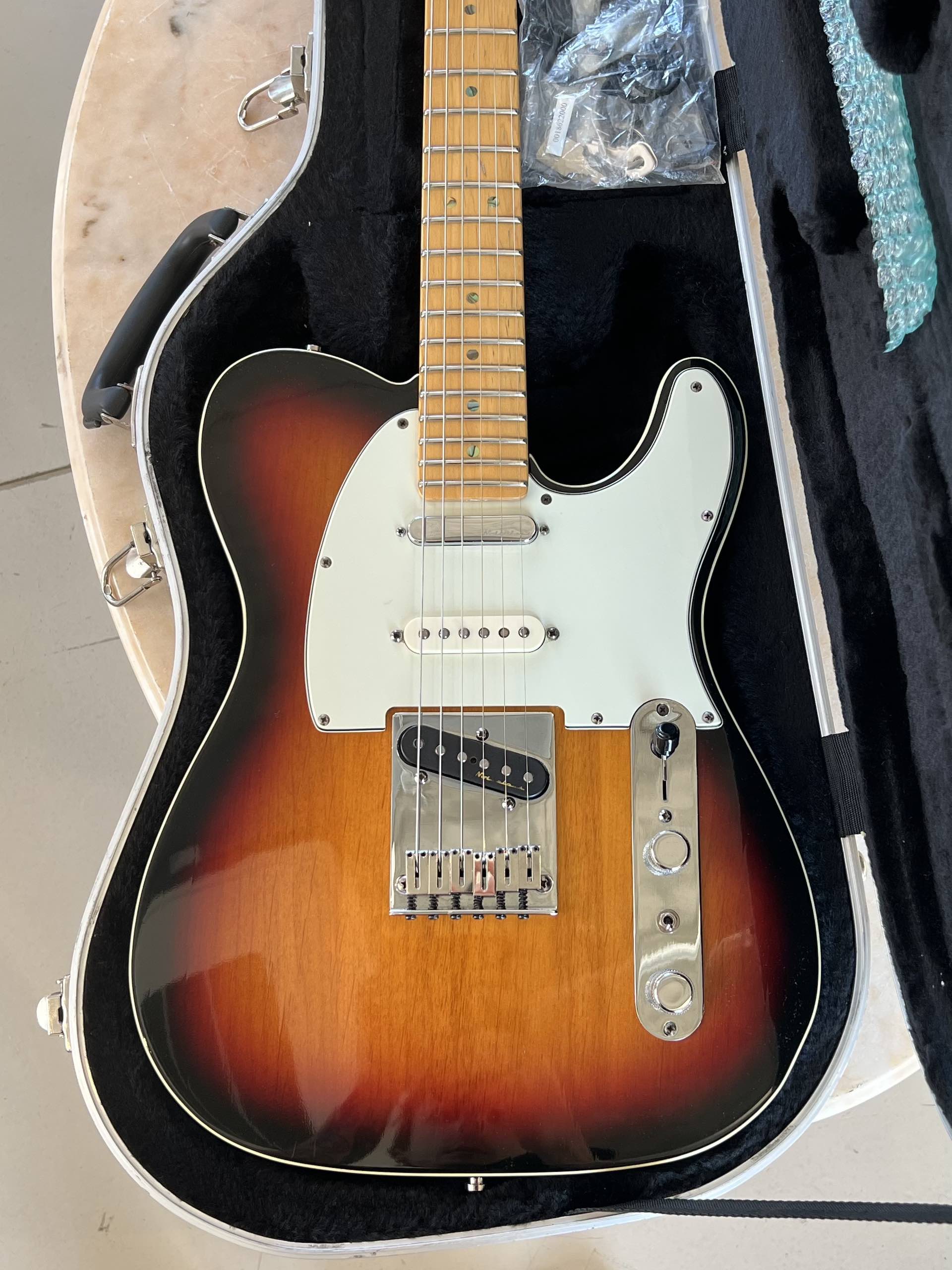 FENDER American Deluxe Telecaster 3-Color Sunburst 1998 - immagine 14