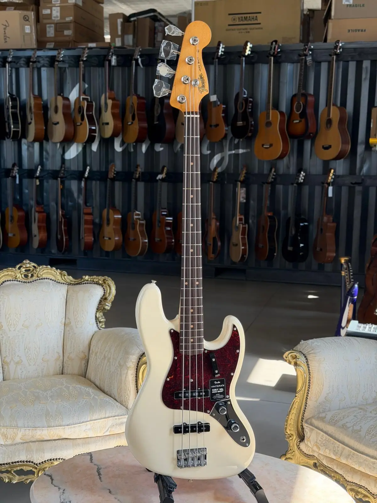 FENDER Vintera® III Early '60s Jazz Bass®