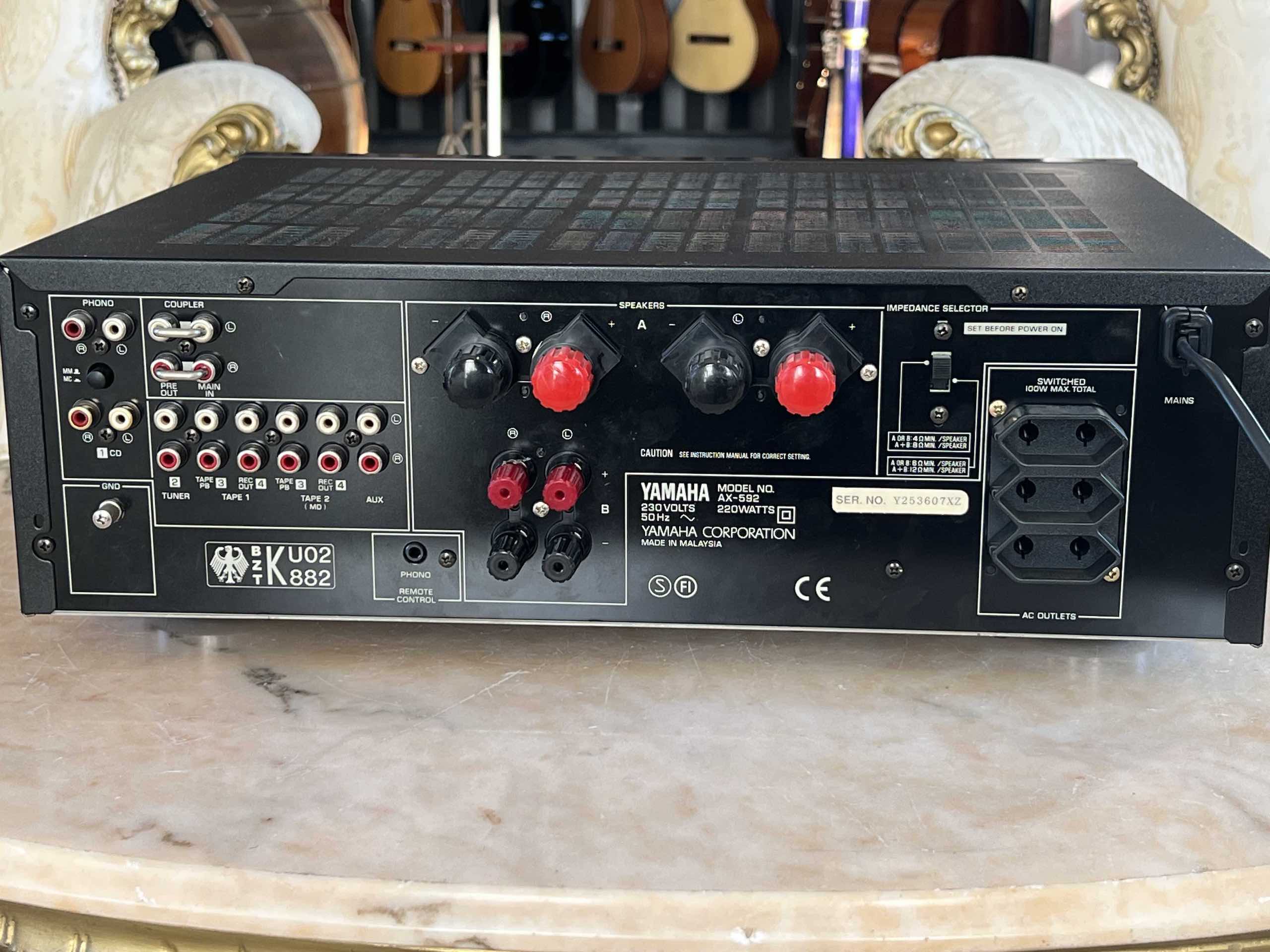 Yamaha Natural Sound Stereo Amplifier AX-592 - immagine 4