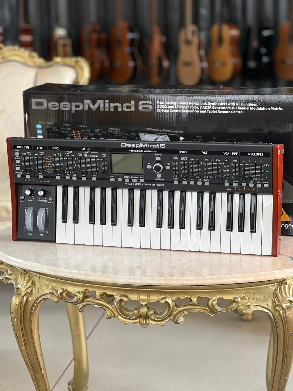 Behringer DeepMind 6