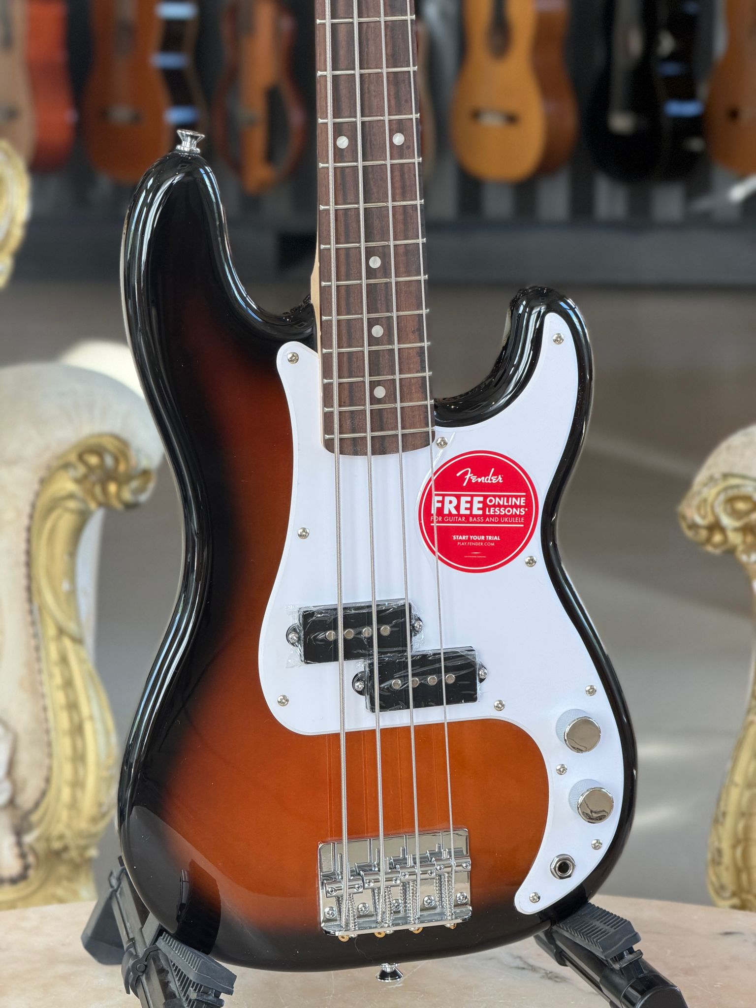 SQUIER Mini Precision Bass LRL 2C Sunburst - immagine 2