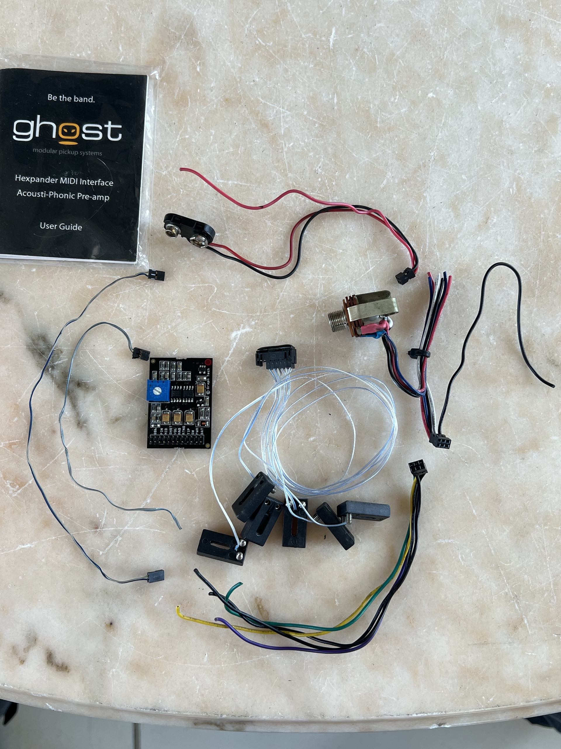 Graph Tech Ghost Acousti Phonic Plus (see photos)