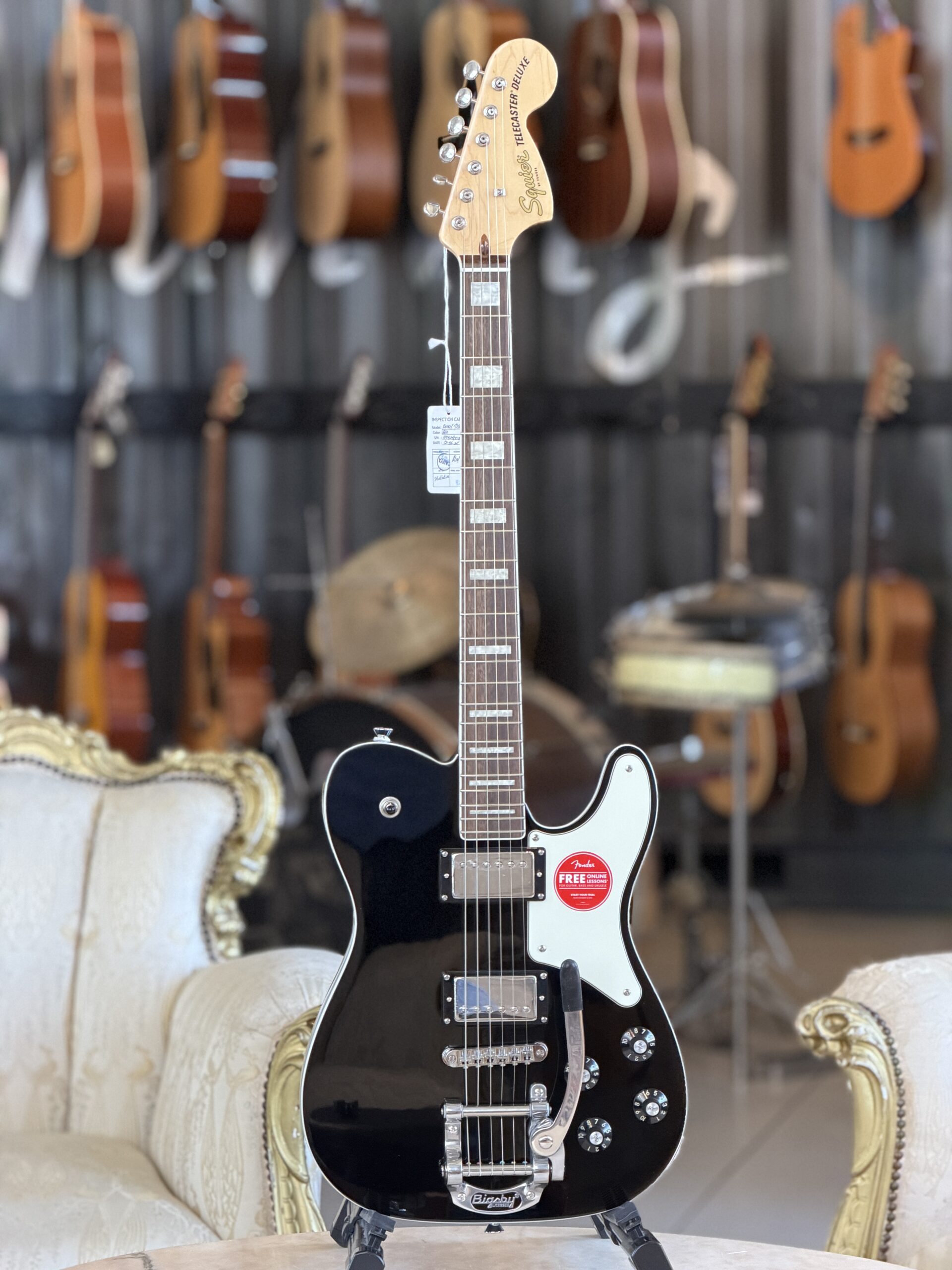 SQUIER Paranormal Troublemaker Telecaster Deluxe Bigsby Black