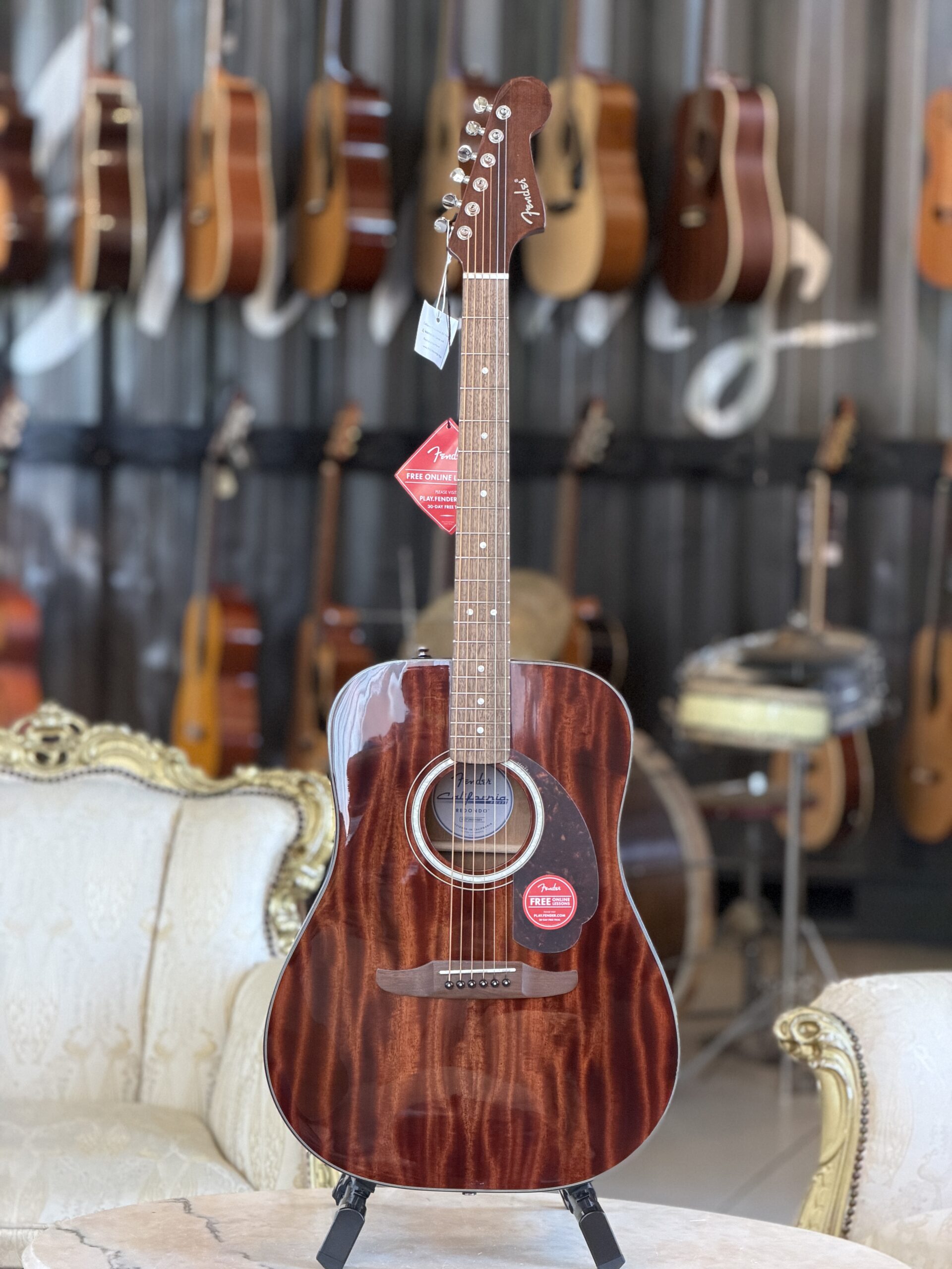 FENDER California Deluxe Redondo Mahogany