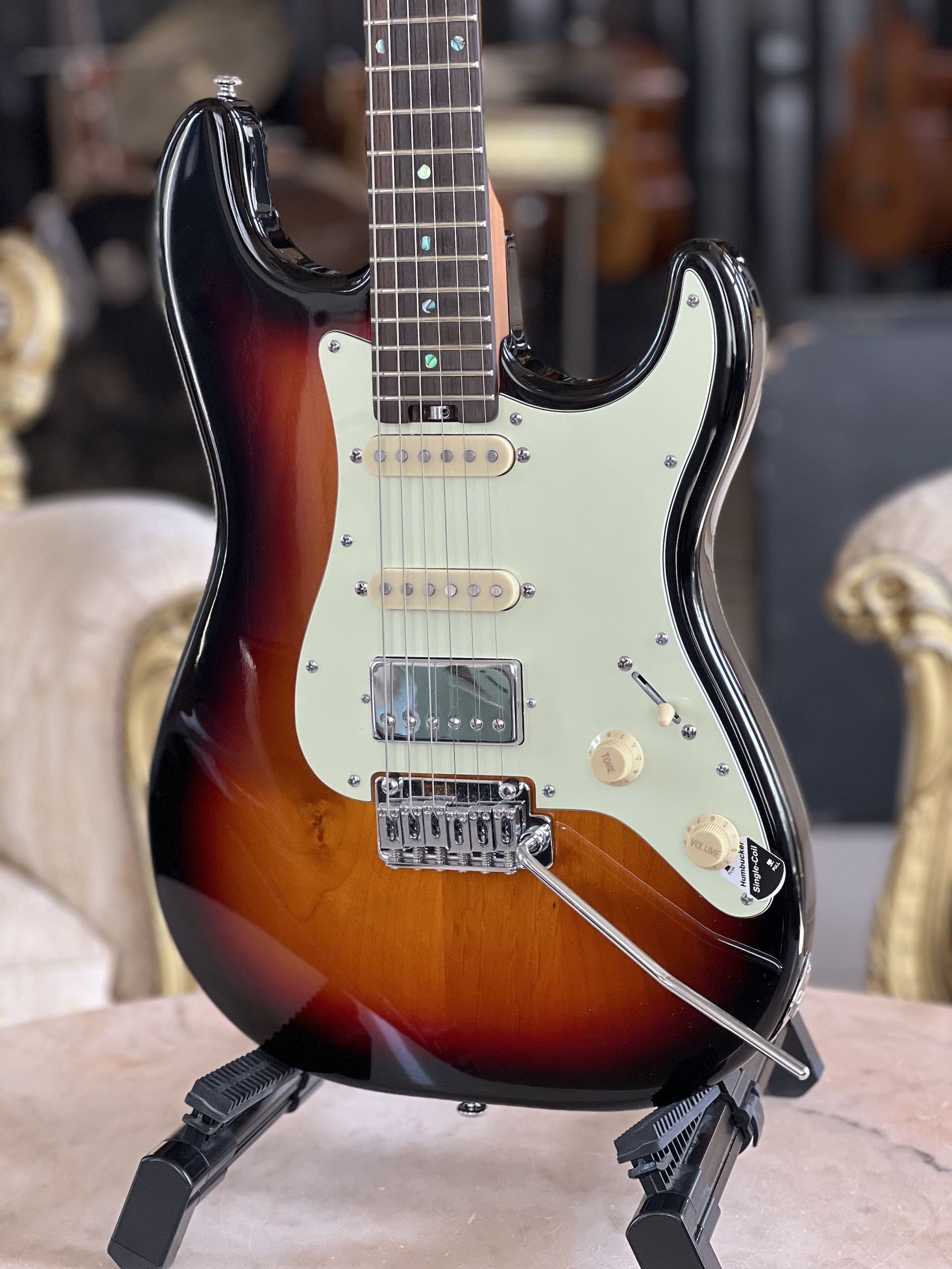 SCHECTER Route 66 Williams HSS 3-Tone Sunburst - immagine 2