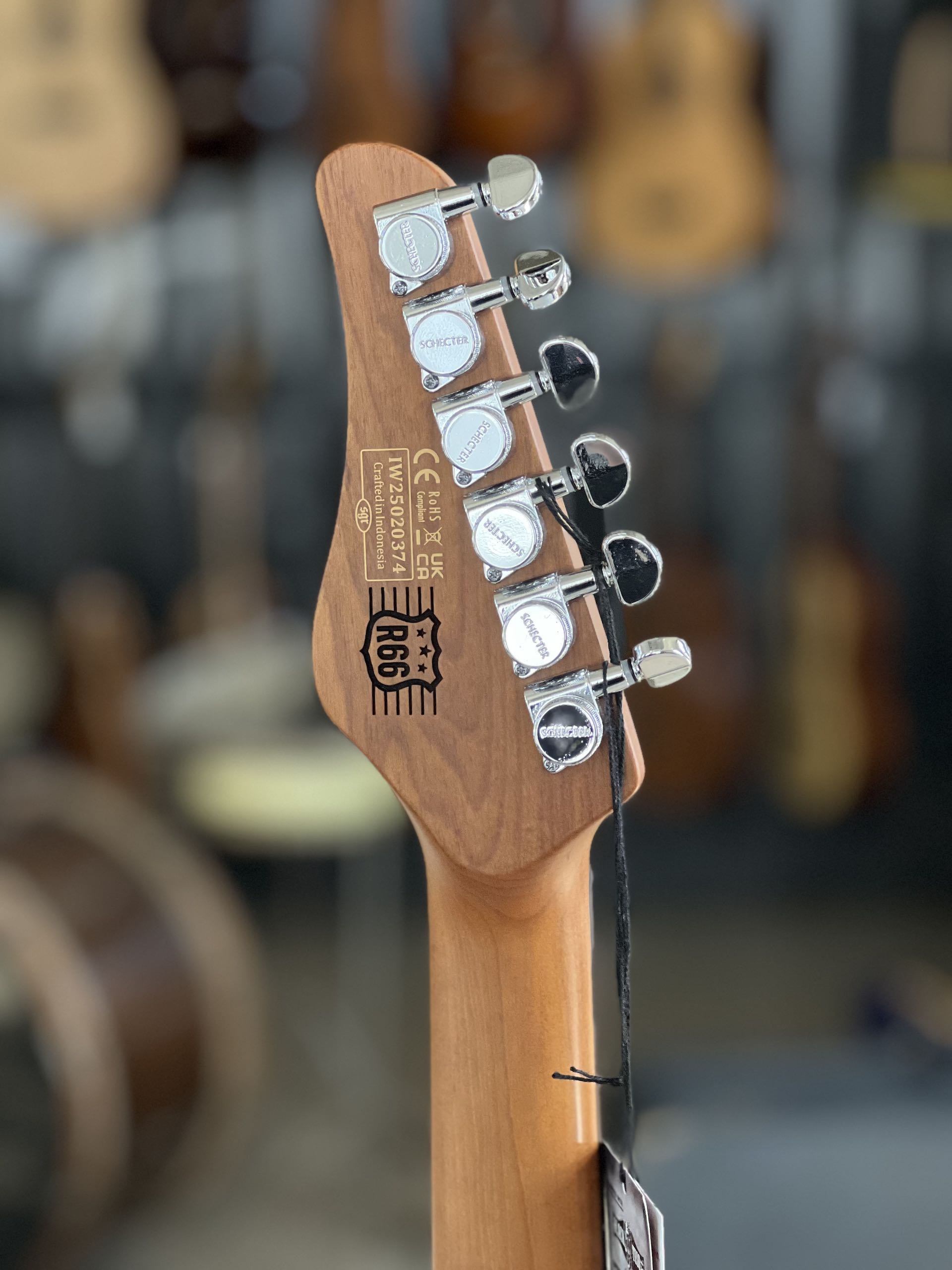 SCHECTER Route 66 Williams HSS 3-Tone Sunburst - immagine 6