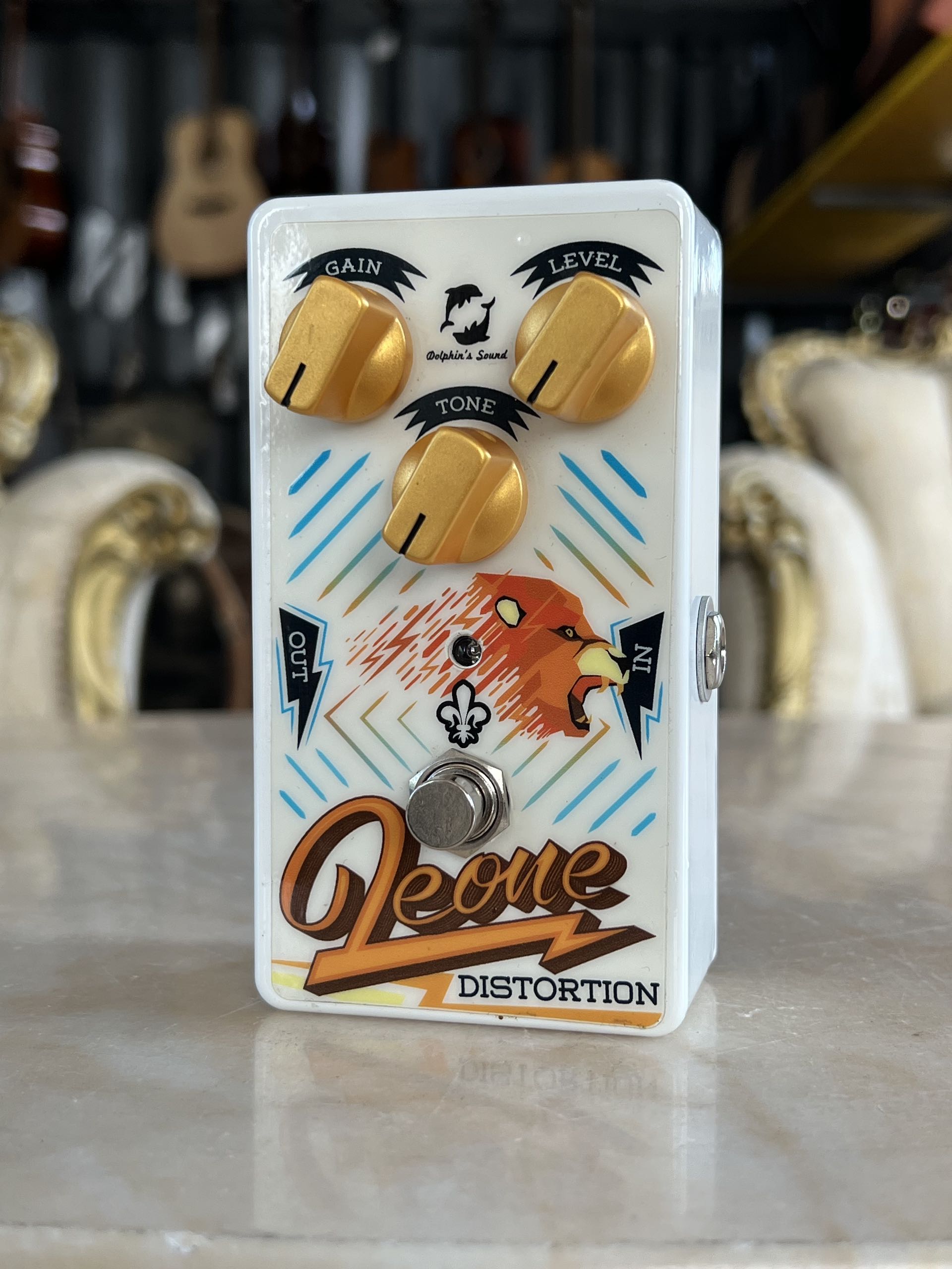 Dolphin's Sound Leone Distortion