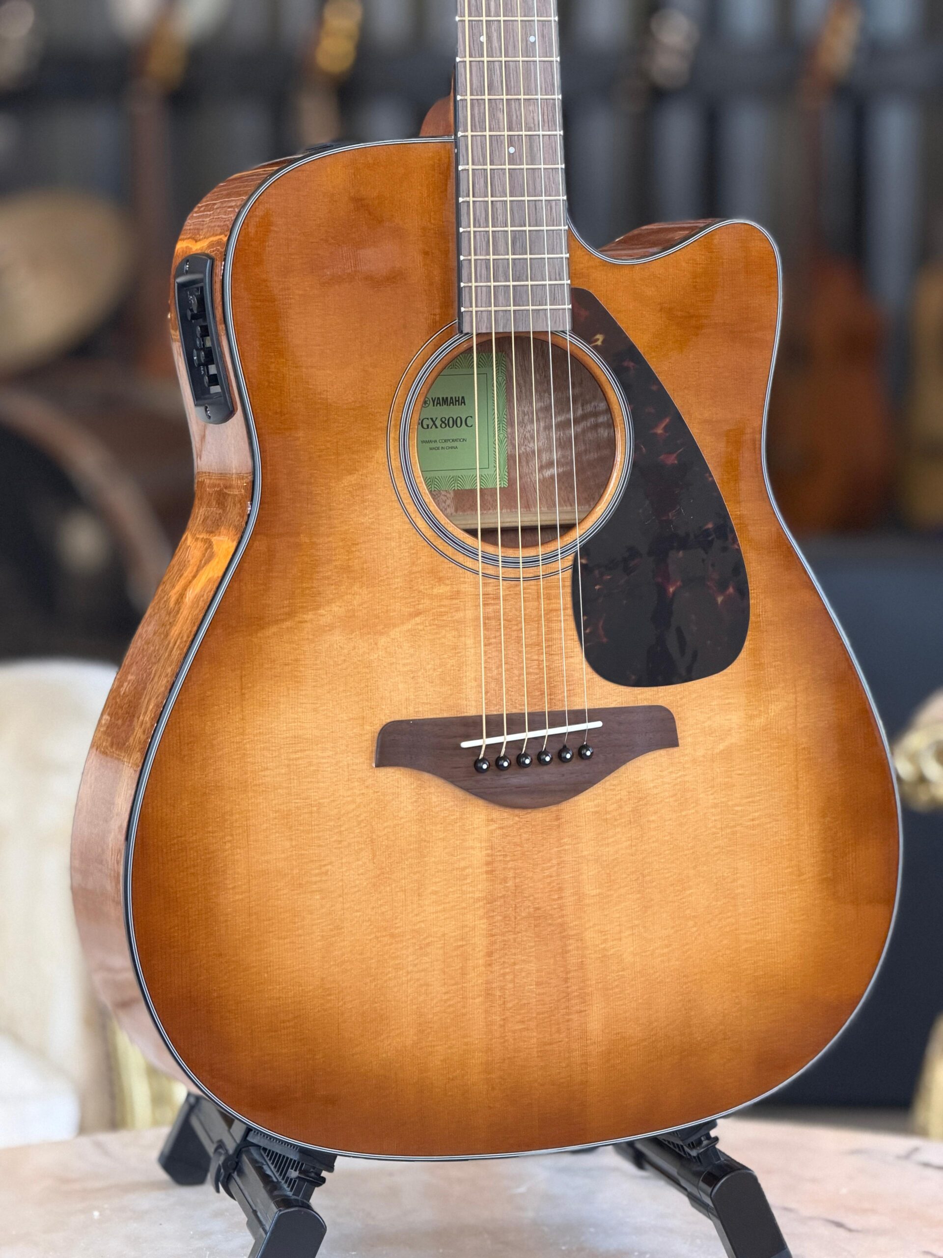 YAMAHA FGX800C Sand Burst - immagine 2