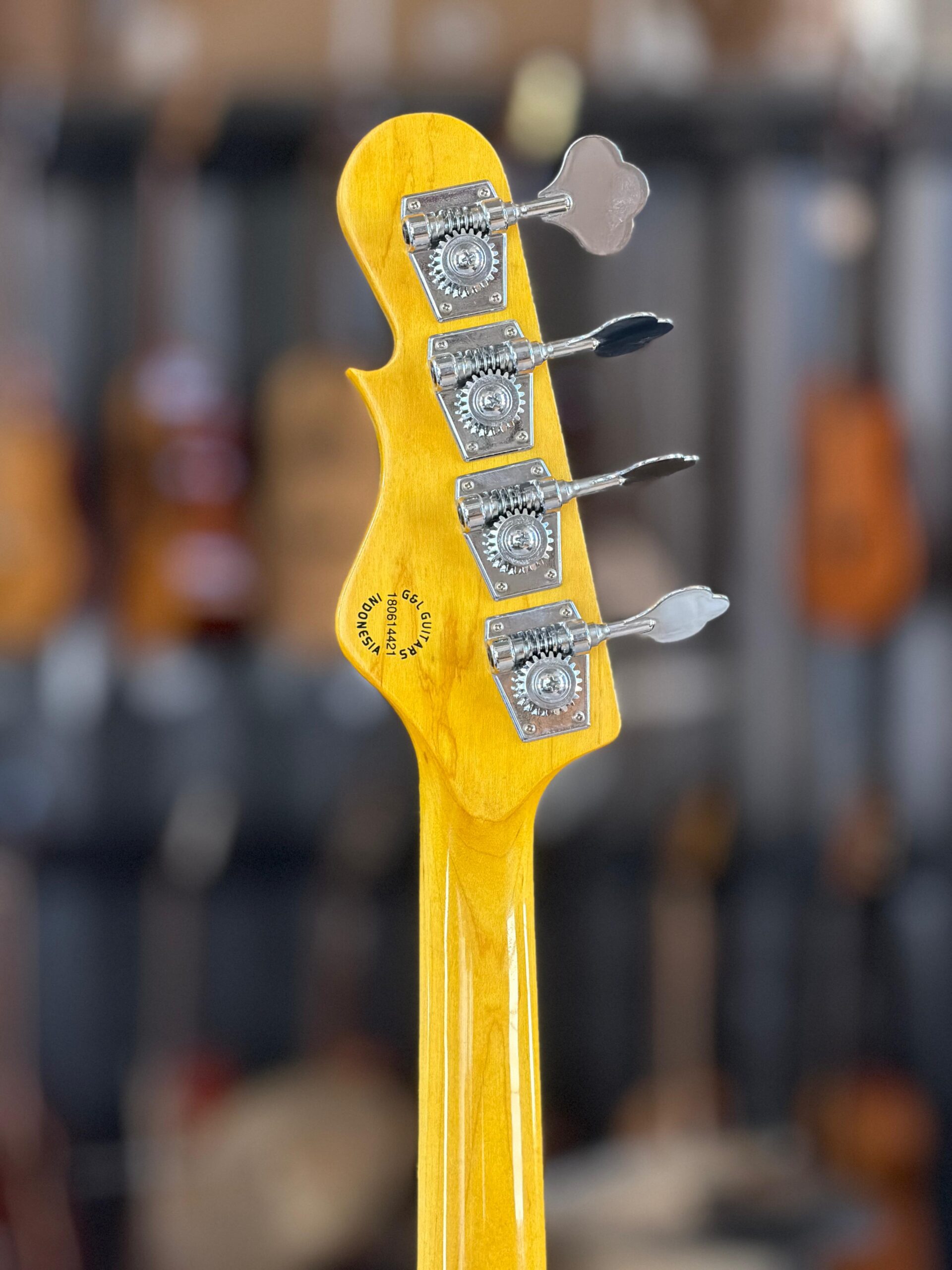 G&L Tribute Series JB 3-Tone Sunburst - immagine 5