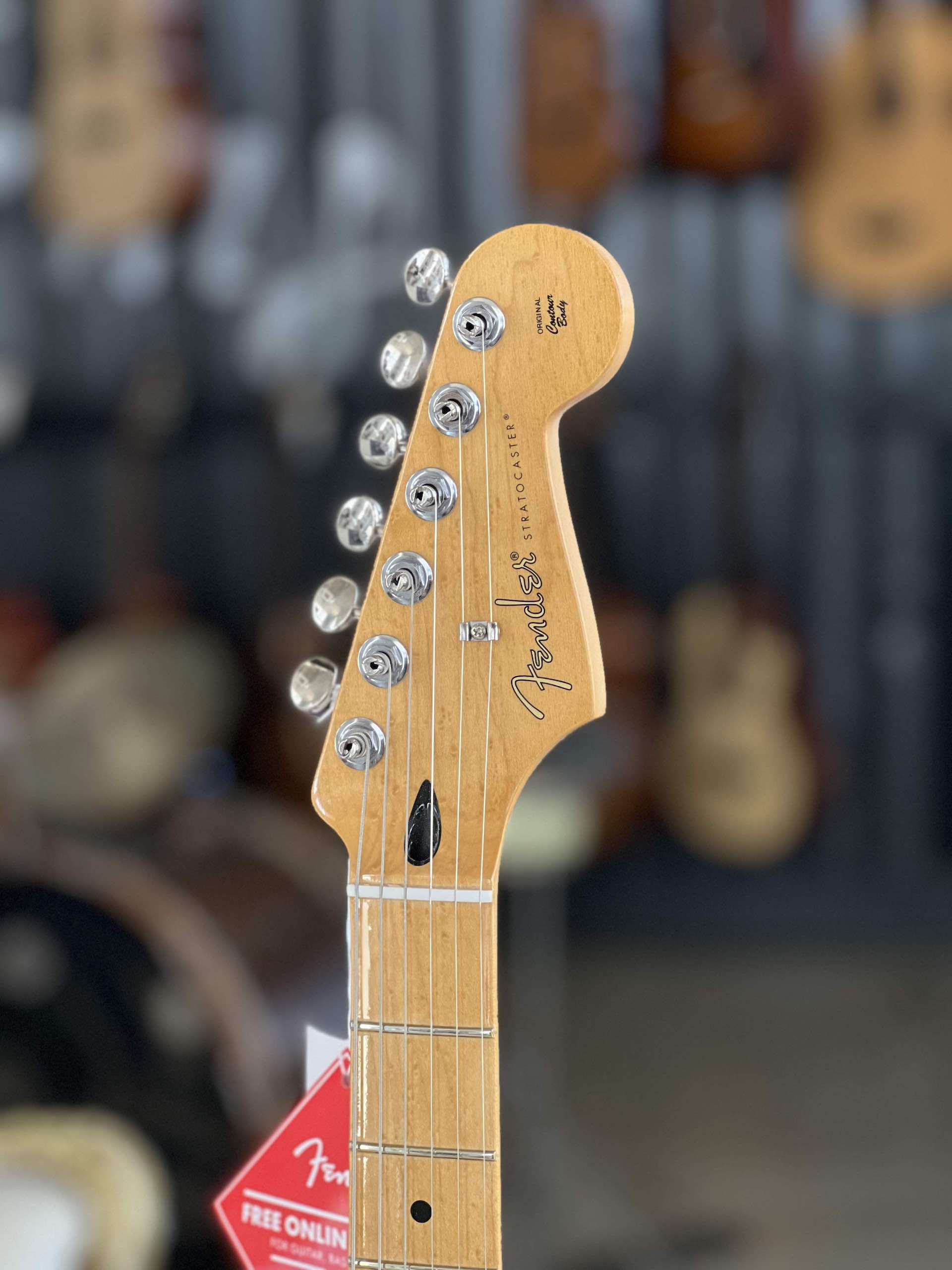 Fender Player II Strat HSS MN Transparent Mocha Burst - immagine 3