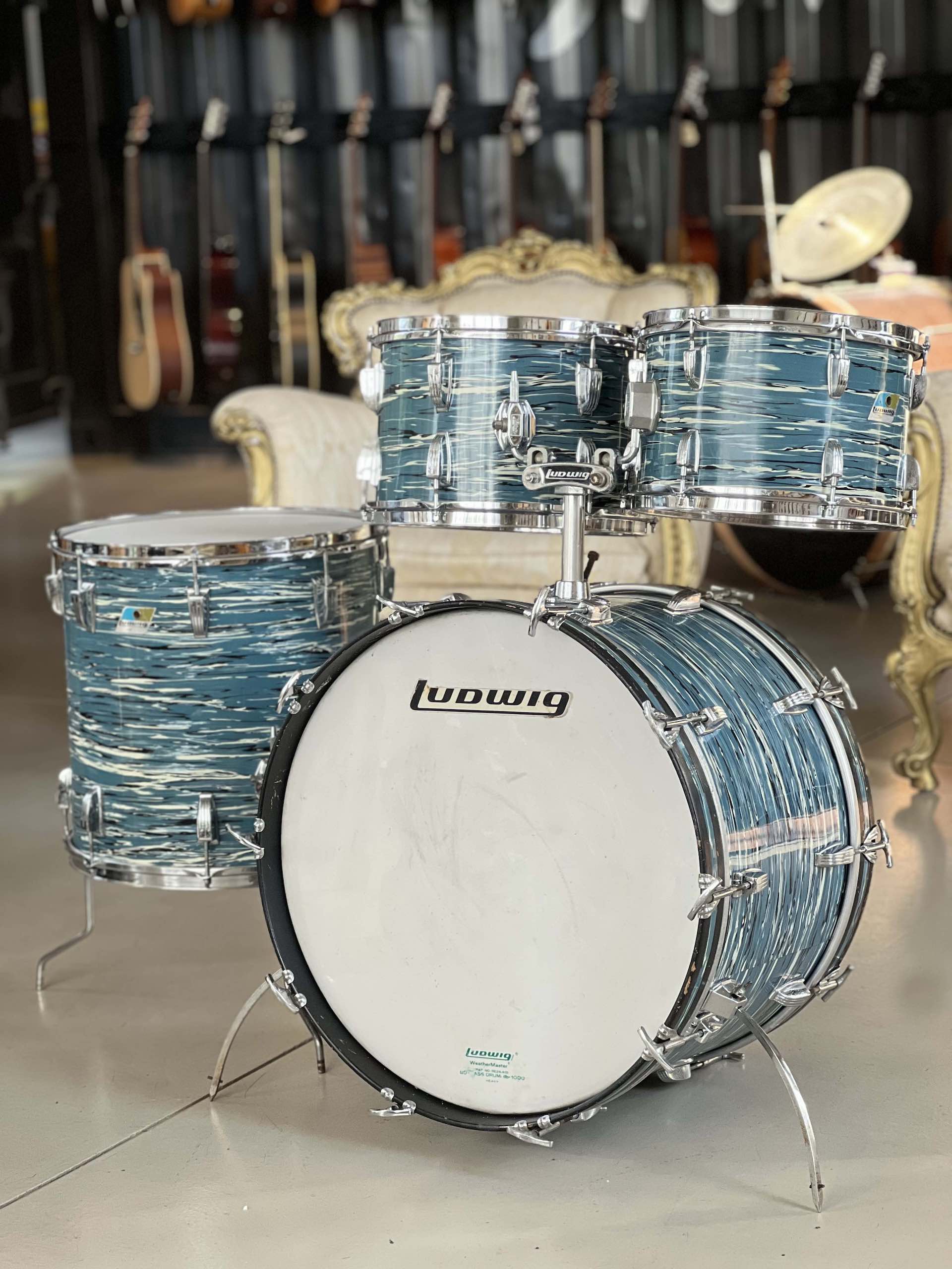 Ludwig "Bowling Ball" Blue Oyster 1970