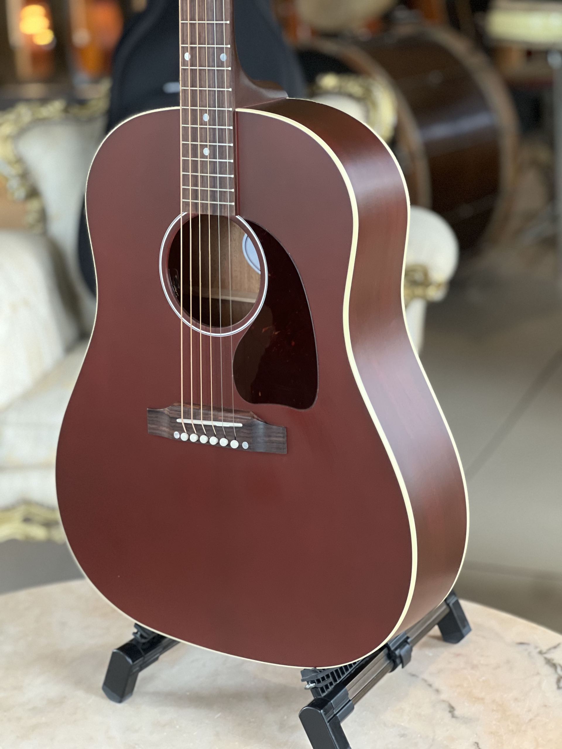 GIBSON J-45 SPECIAL - Satin Wine Red - 2025 - immagine 2