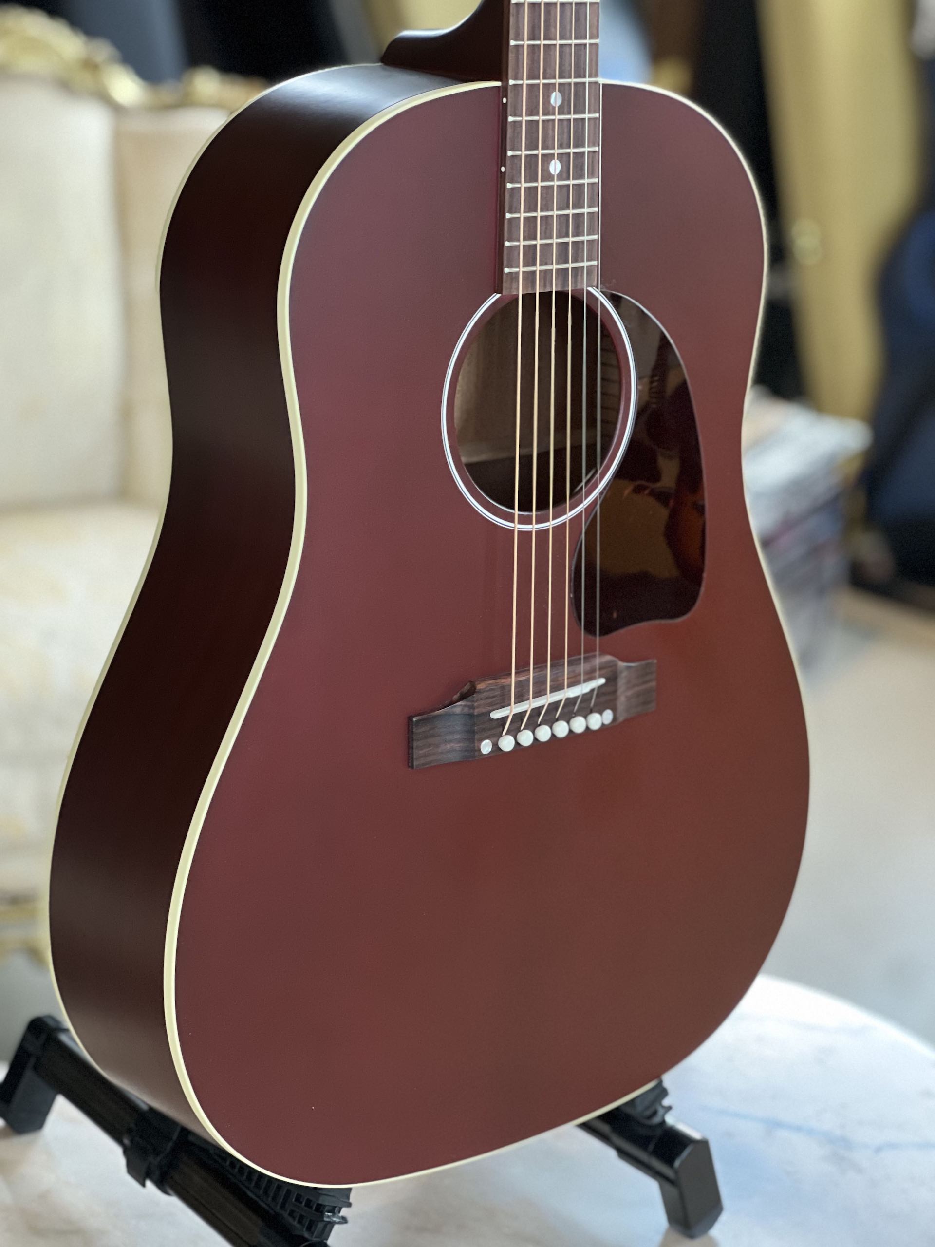 GIBSON J-45 SPECIAL - Satin Wine Red - 2025 - immagine 3