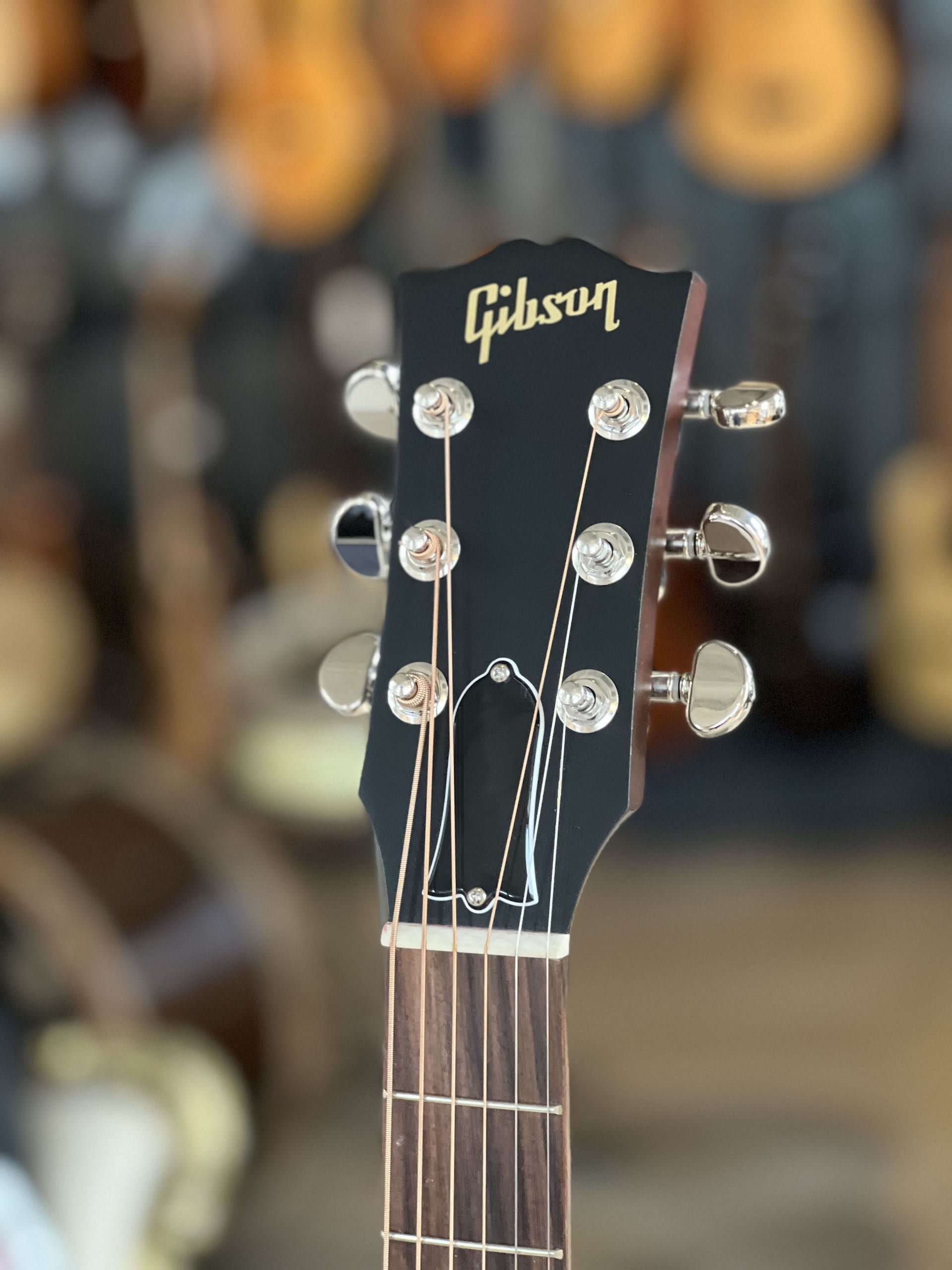 GIBSON J-45 SPECIAL - Satin Wine Red - 2025 - immagine 8