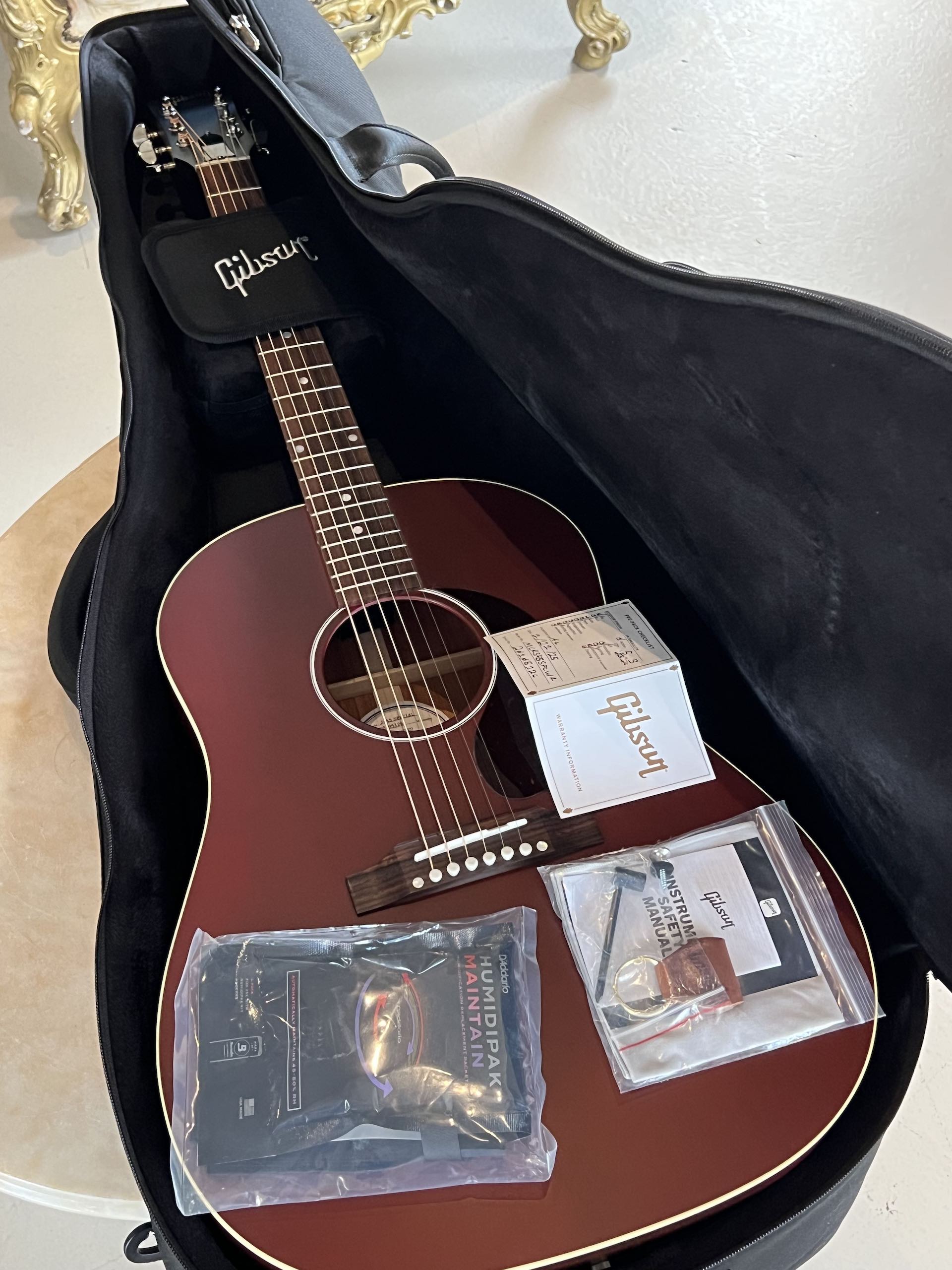 GIBSON J-45 SPECIAL - Satin Wine Red - 2025 - immagine 12