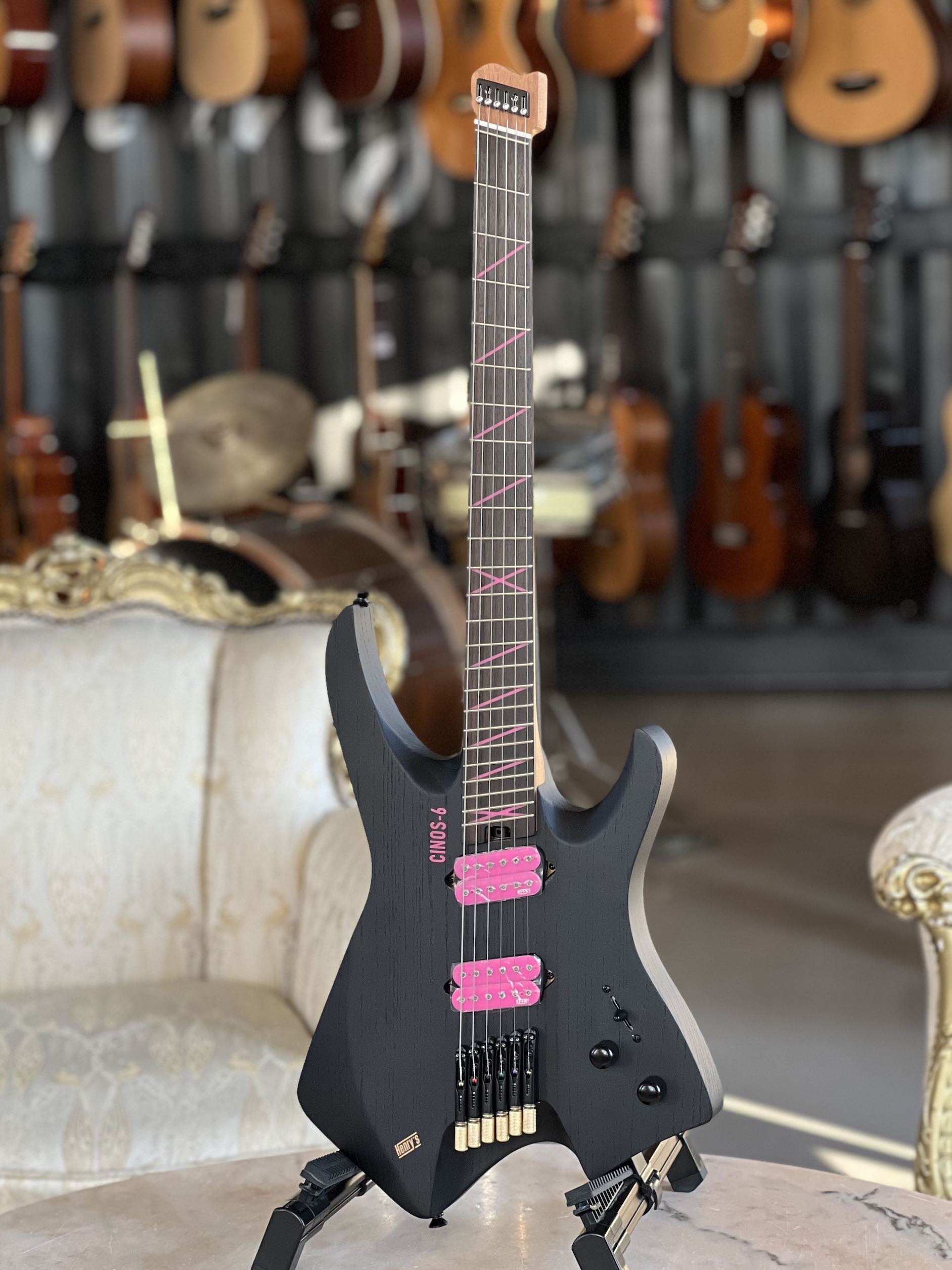 Henry's Cinos HG6-E EVIL - Black - Headless