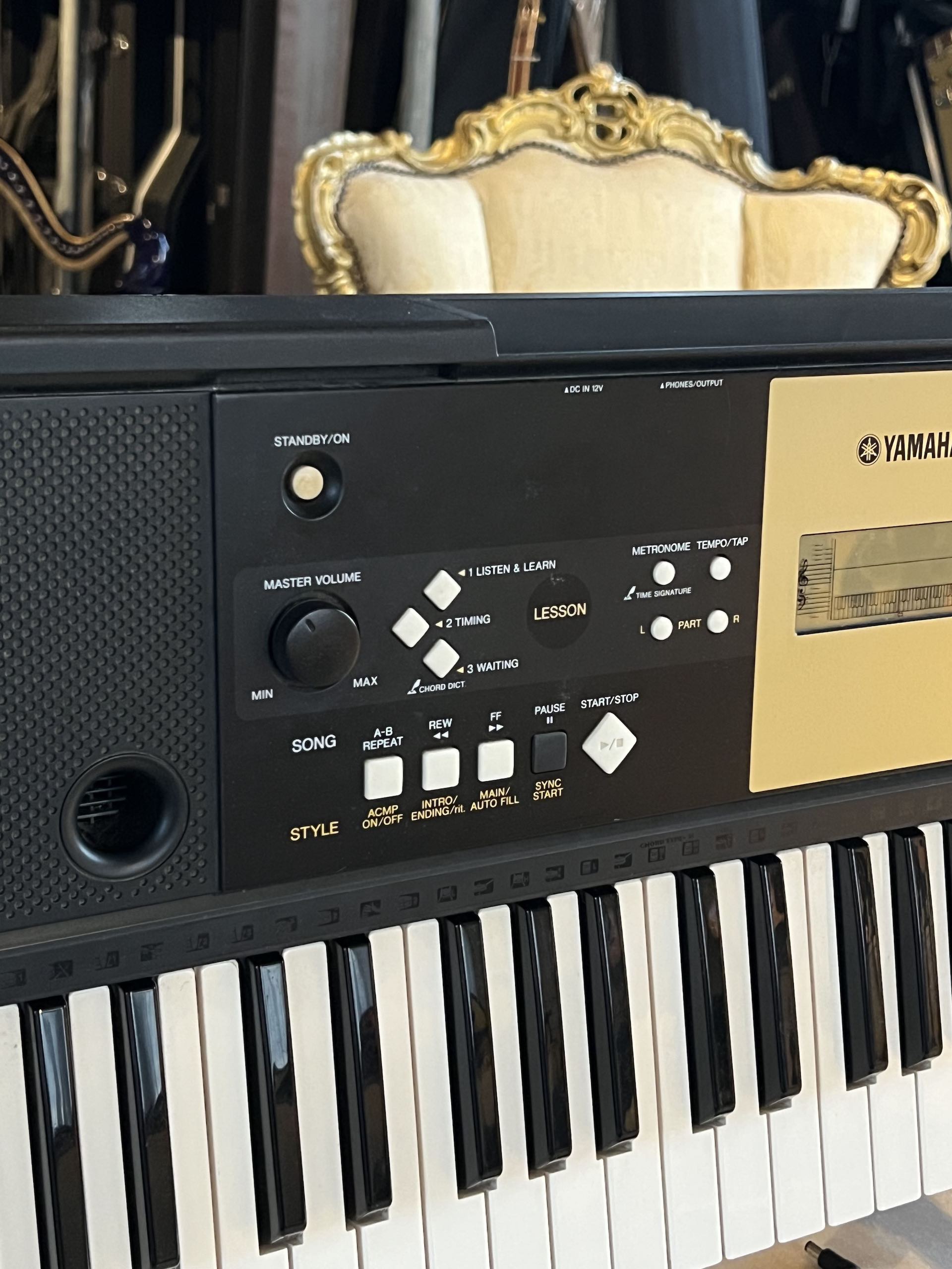 YAMAHA YPT220 - immagine 4