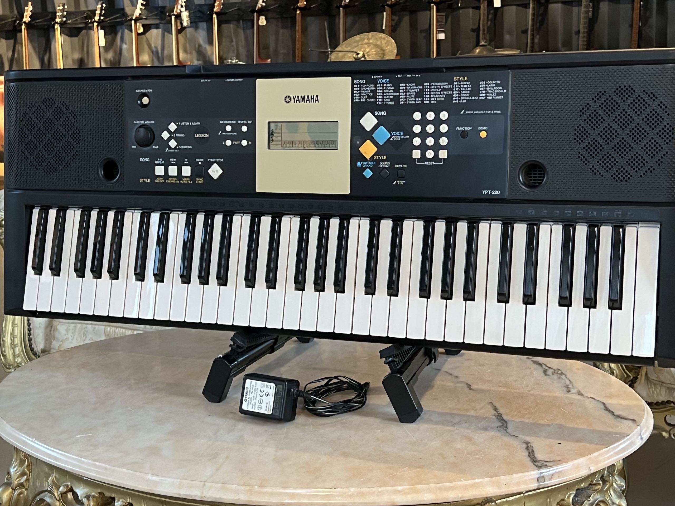 YAMAHA YPT220 - immagine 5