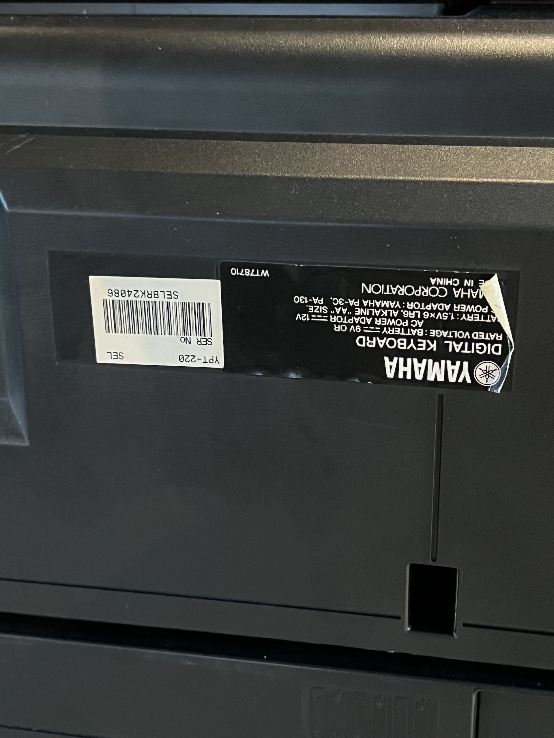 YAMAHA YPT220 - immagine 8