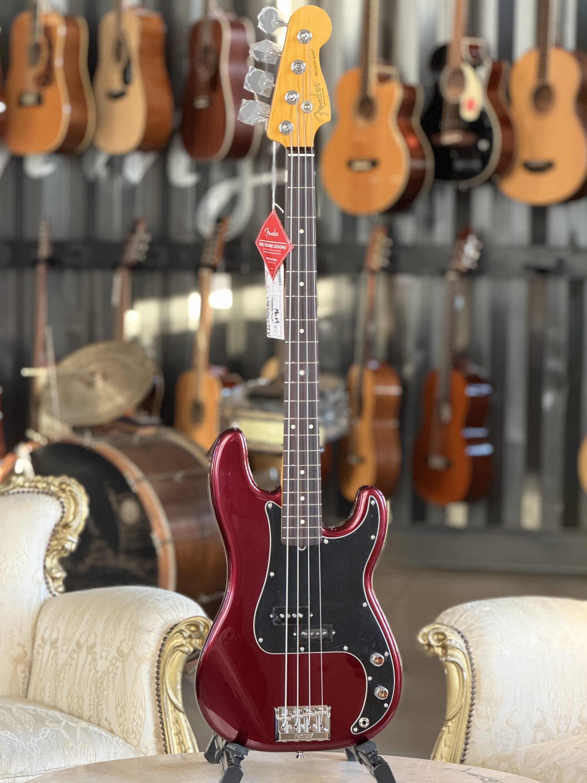 Fender American Professional Precision Bass Rosewood Fingerboard Oxblood