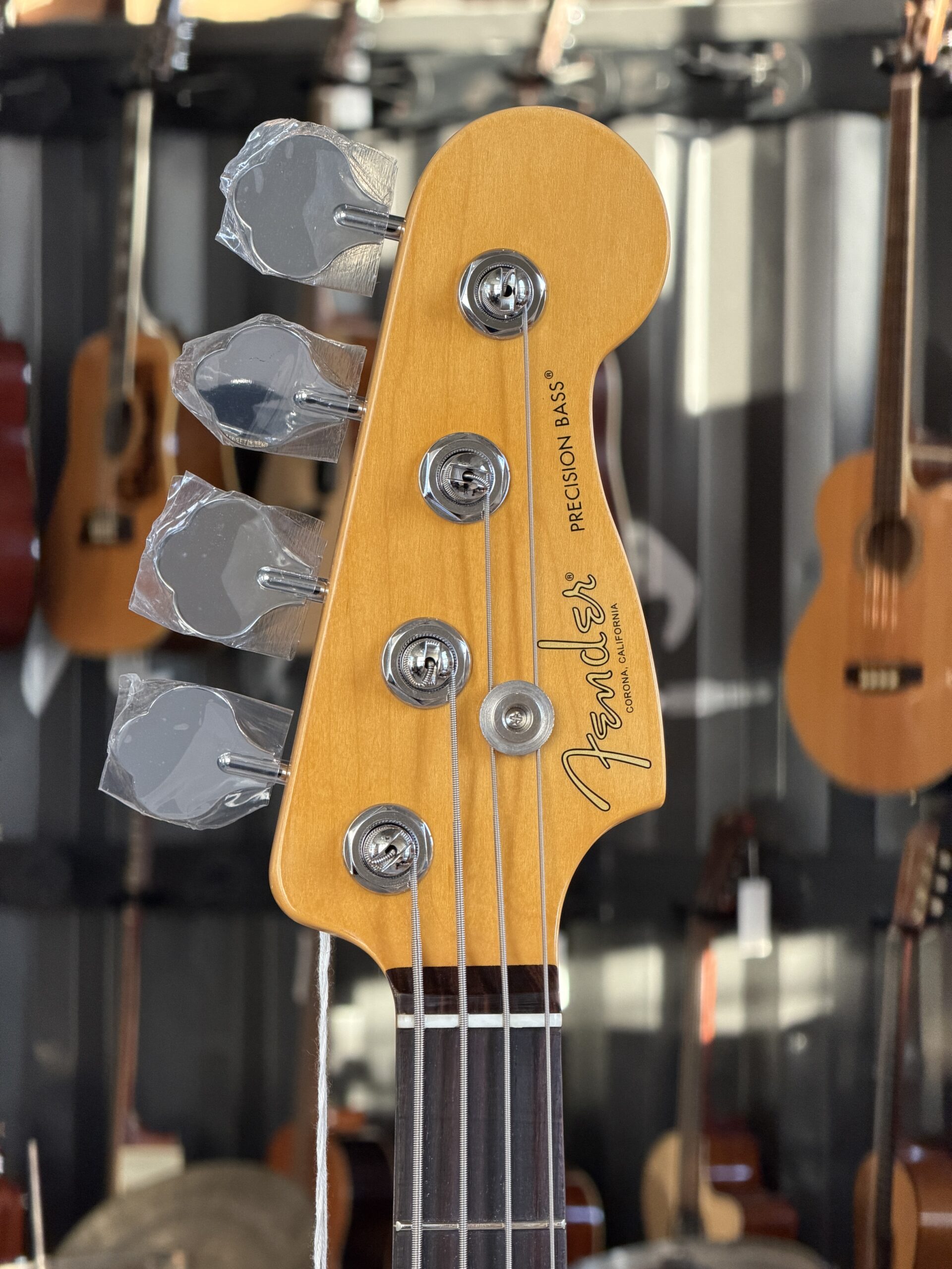 Fender American Professional Precision Bass Rosewood Fingerboard Oxblood - immagine 4