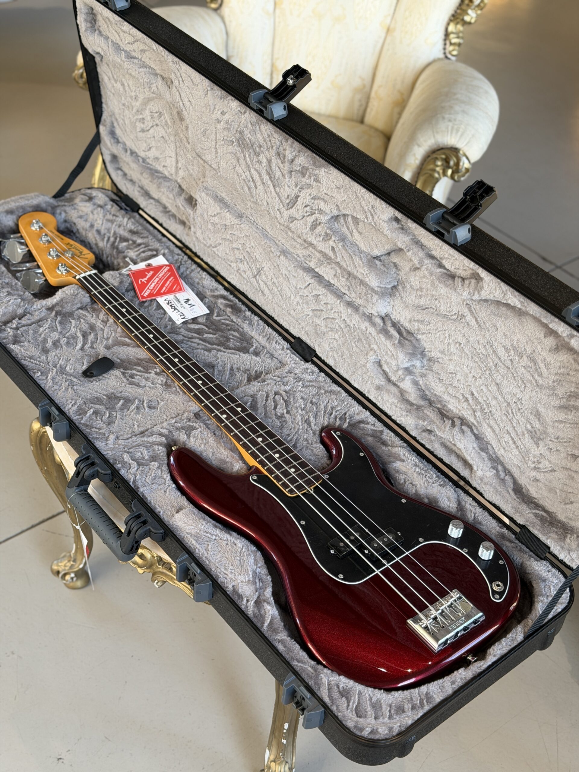 Fender American Professional Precision Bass Rosewood Fingerboard Oxblood - immagine 9