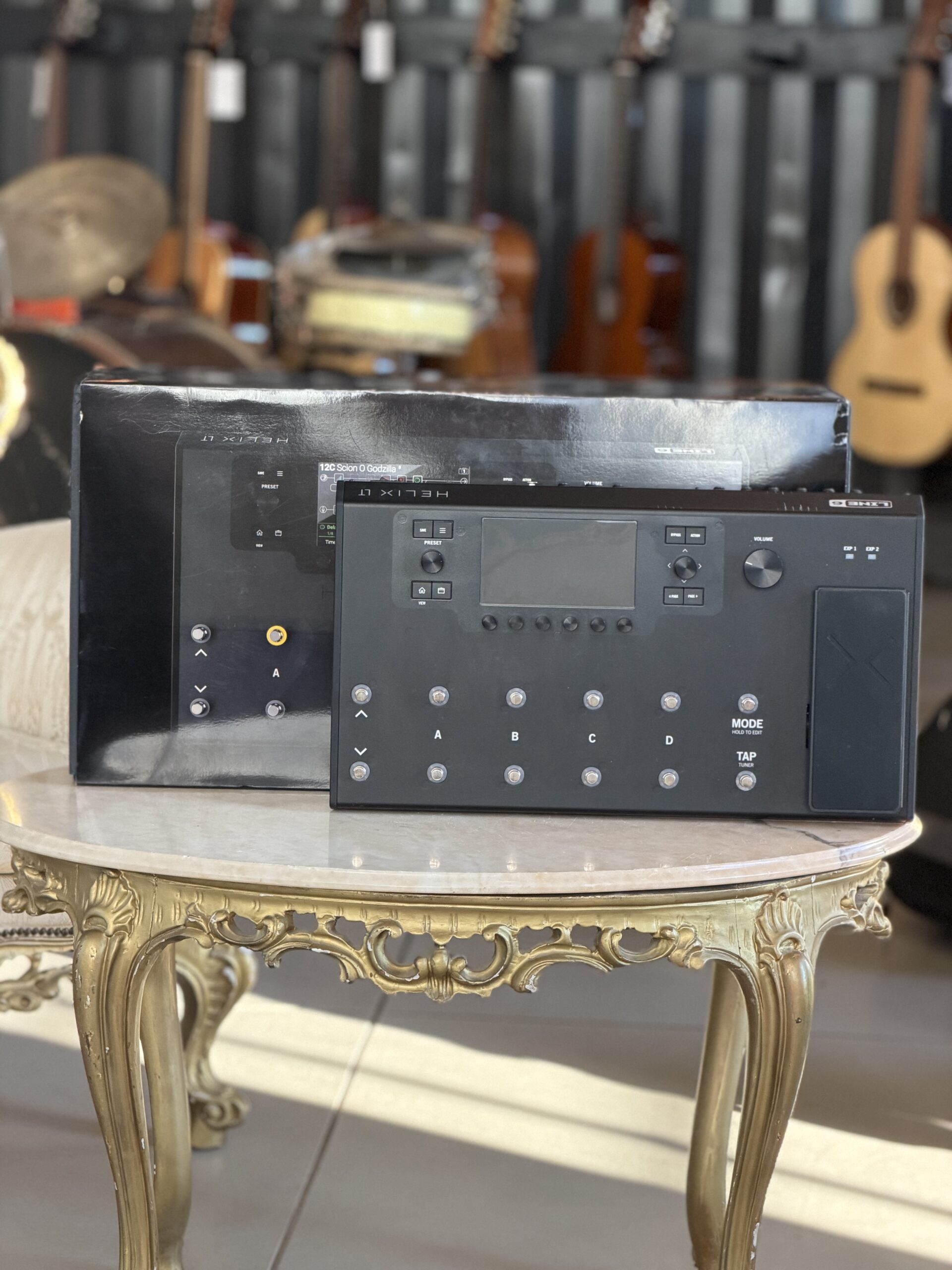 LINE 6 HELIX LT