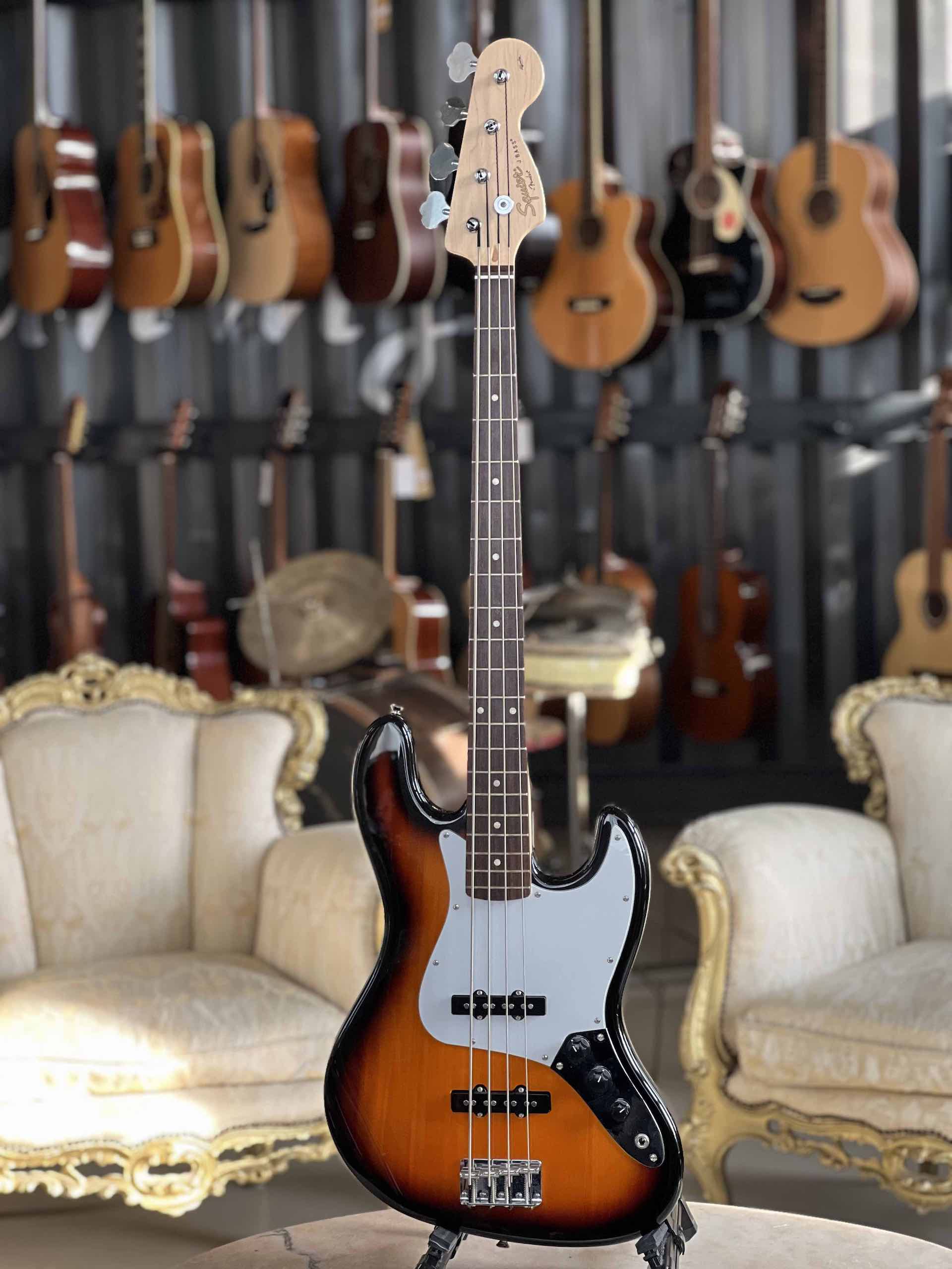 Squier Jazz Affinity - Brown Sunburst - Made in Indonesia 2012