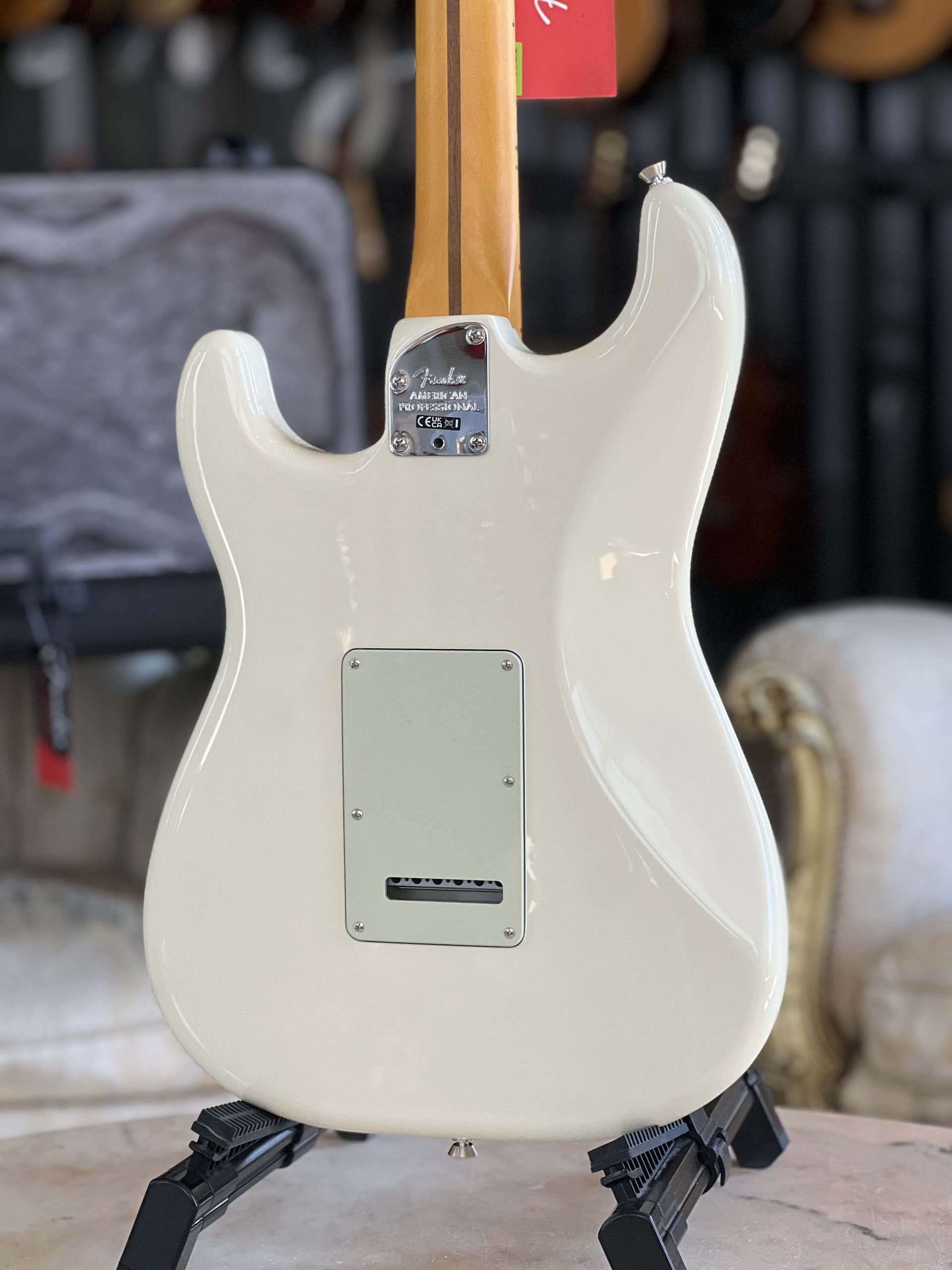 Fender American Professional Stratocaster® HSS - Olympic White - immagine 5