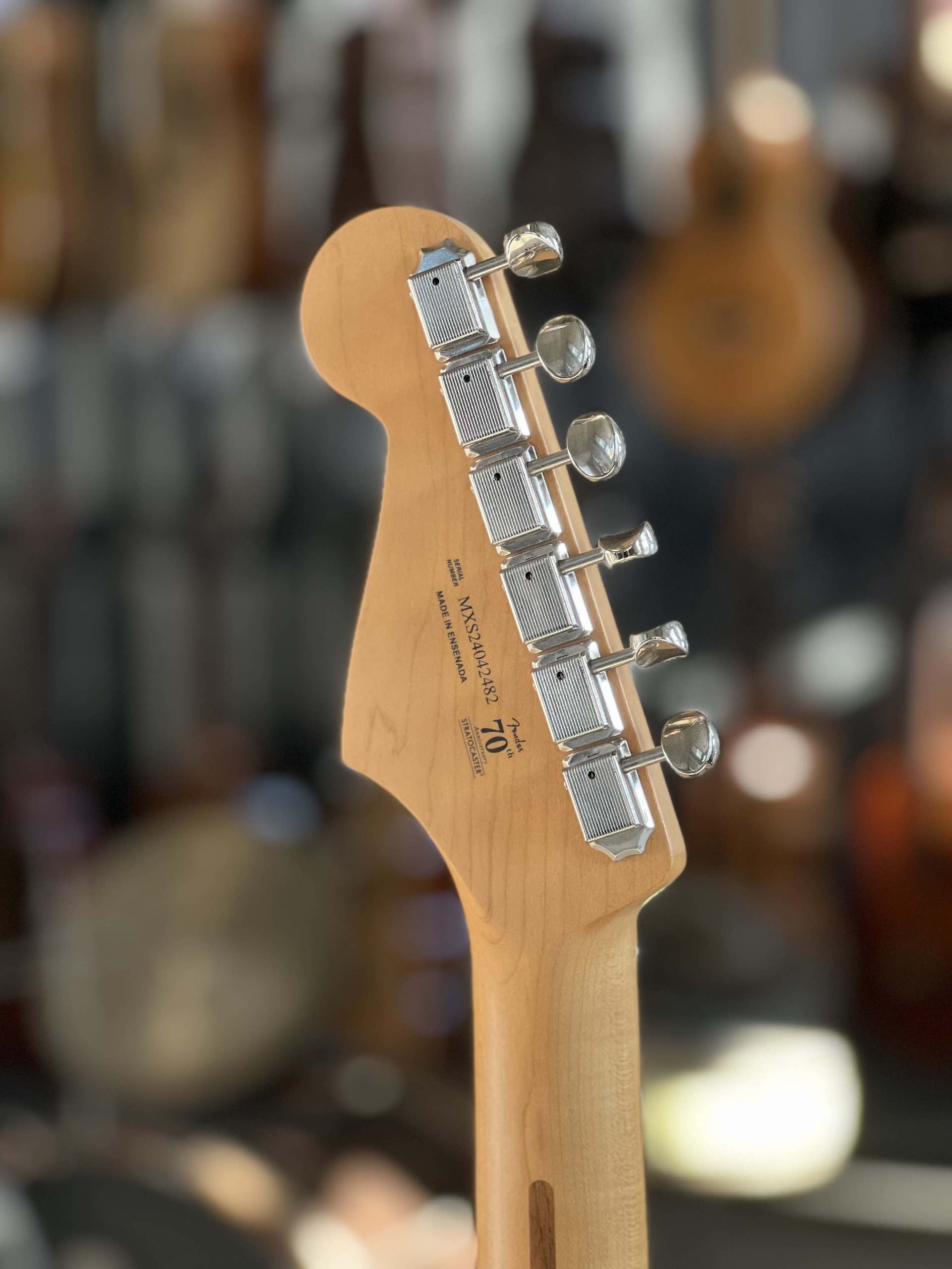 FENDER Player II Stratocaster® - Aged Cherry Burst - 2024 (incl. Fender Gigbag) - immagine 5