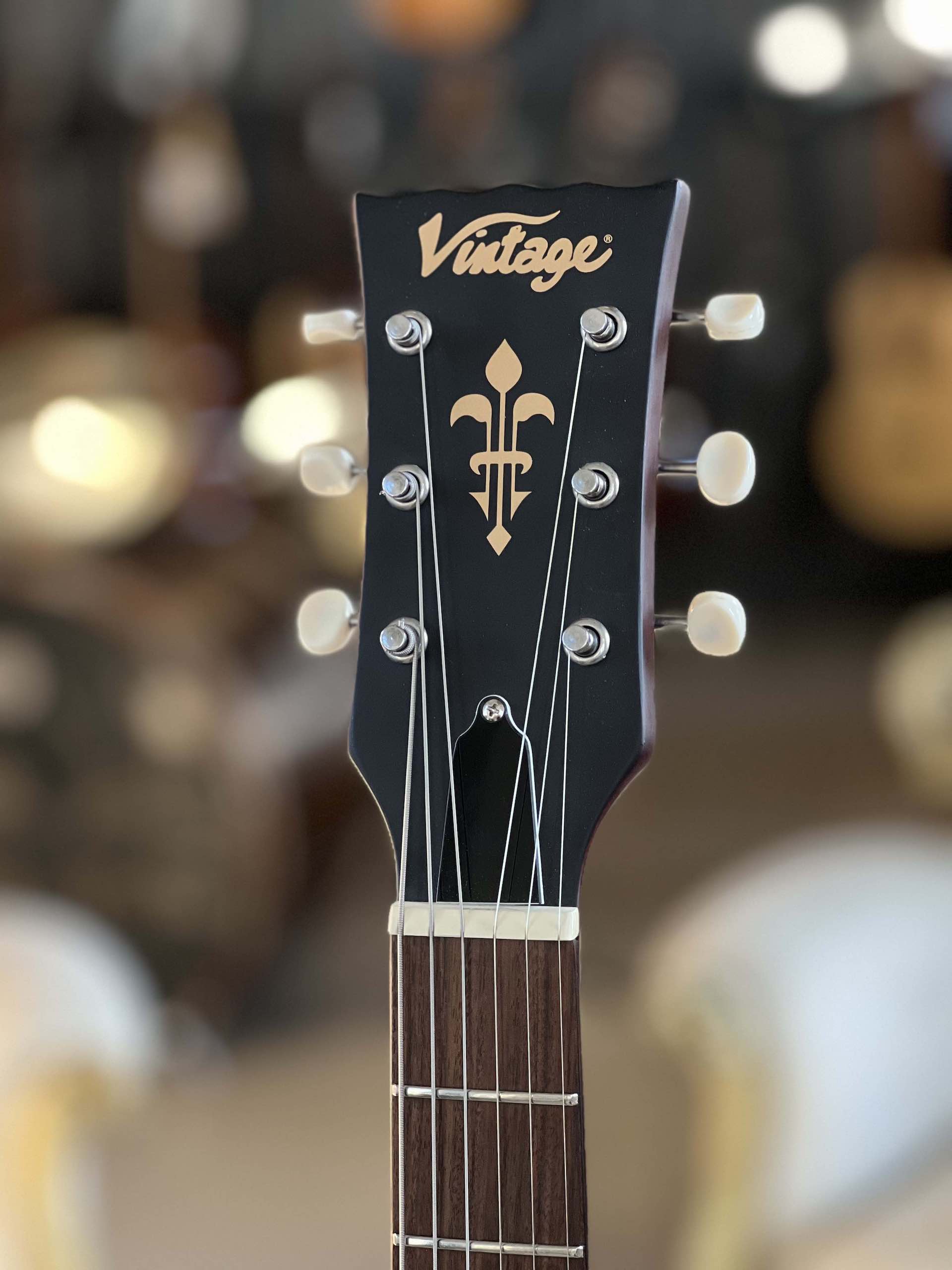 VINTAGE V130 Reissued Satin Cherry - immagine 5