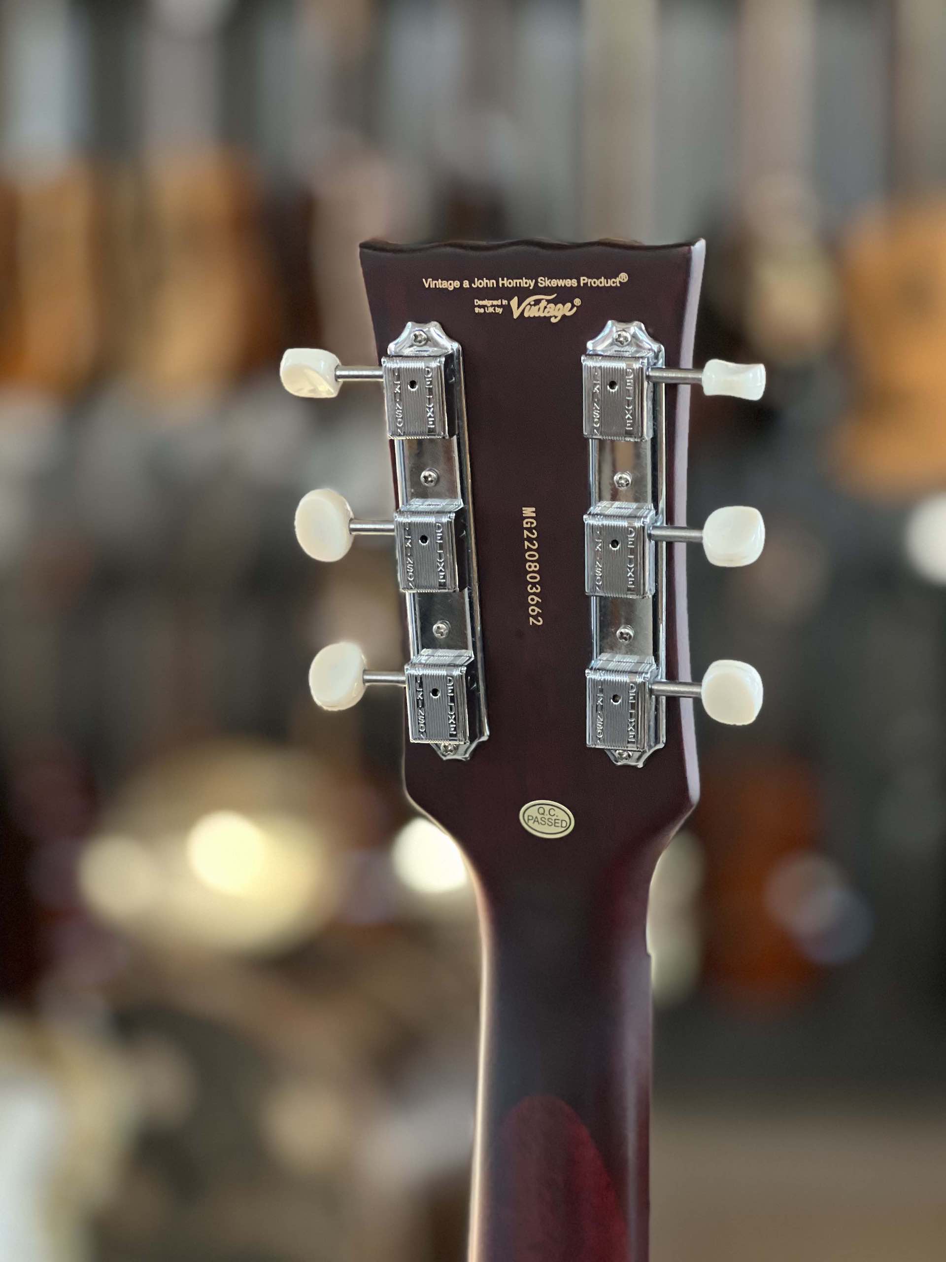 VINTAGE V130 Reissued Satin Cherry - immagine 6