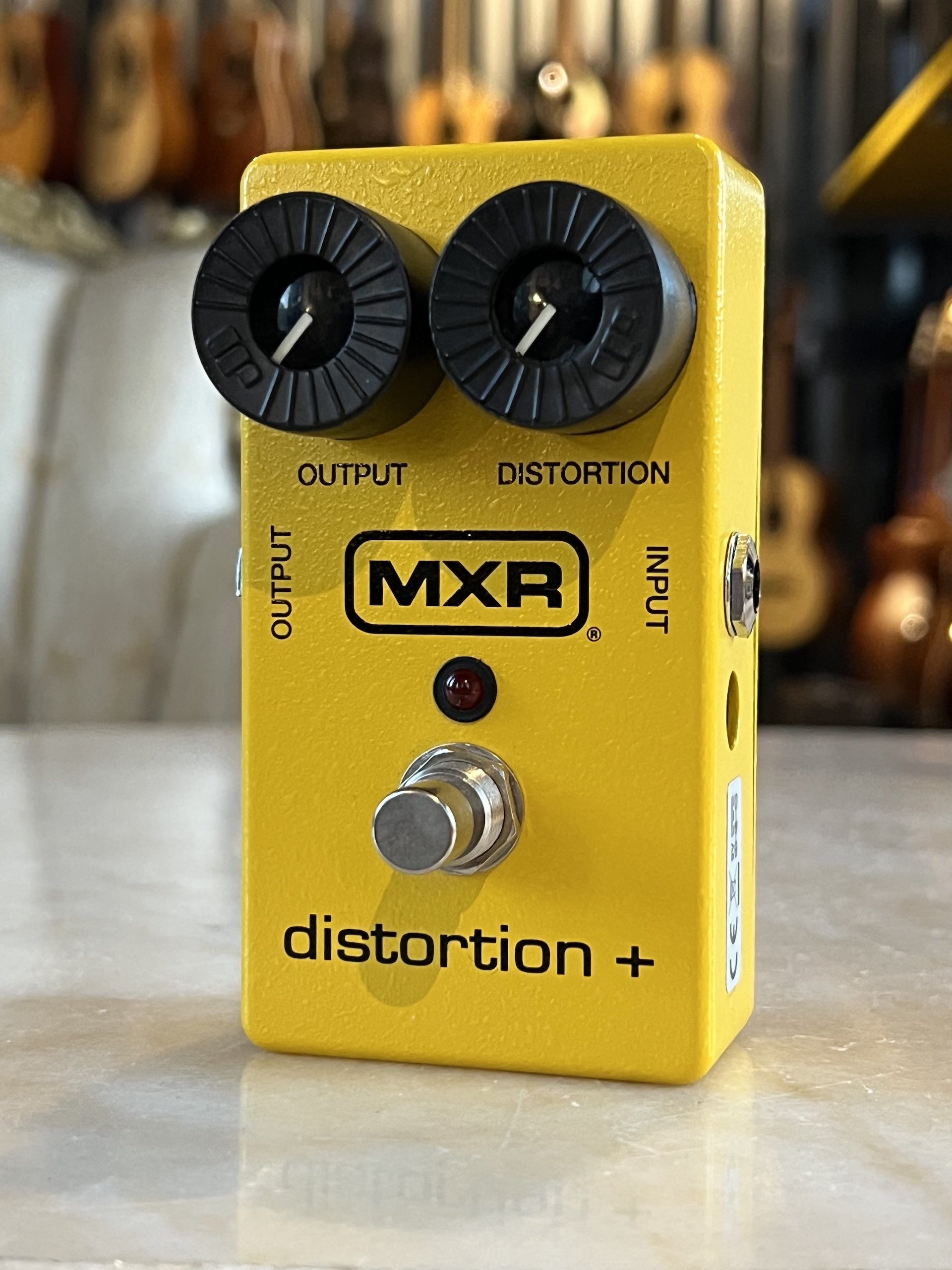 MXR Distortion+ - M104