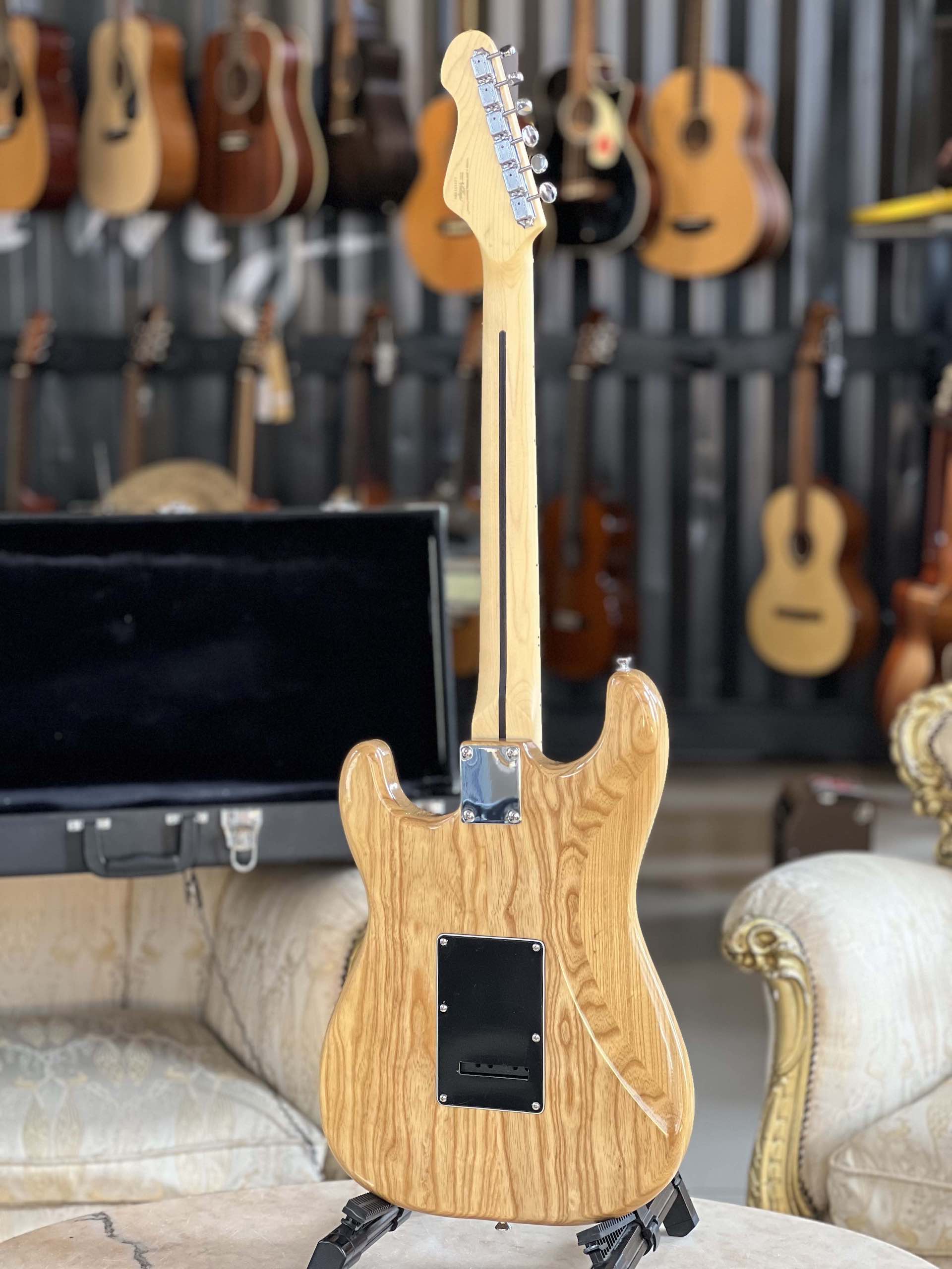 Vintage Reissued V6 Stratocaster - Natural Ash (V6MNAT) + Hardcase - immagine 8