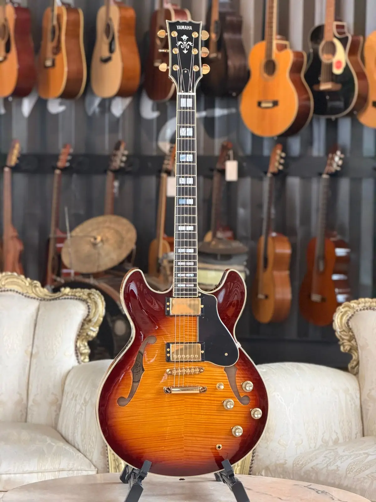Yamaha SA2200VS - Violin Sunburst